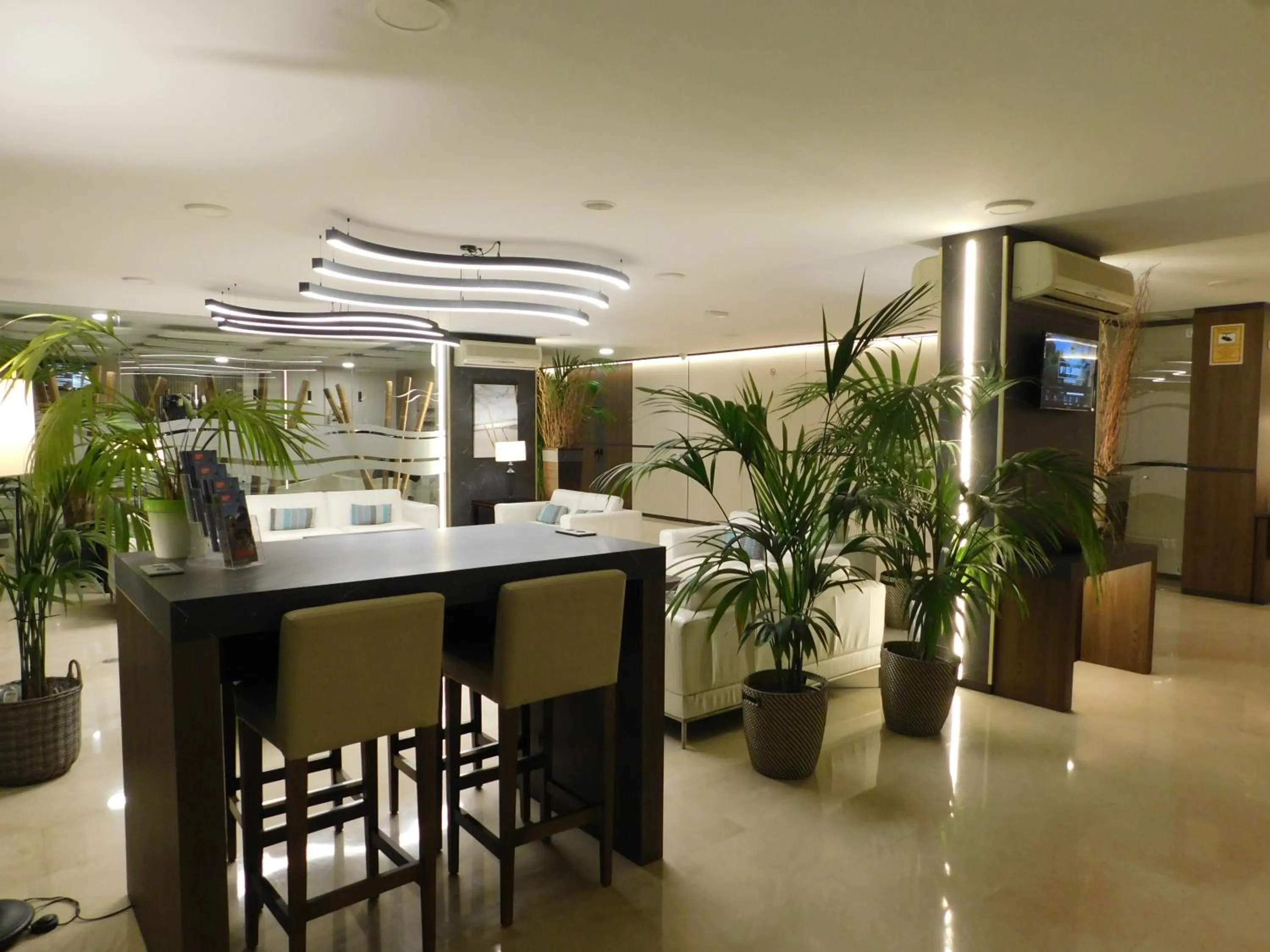 Seating area in Hotel Colon Rambla