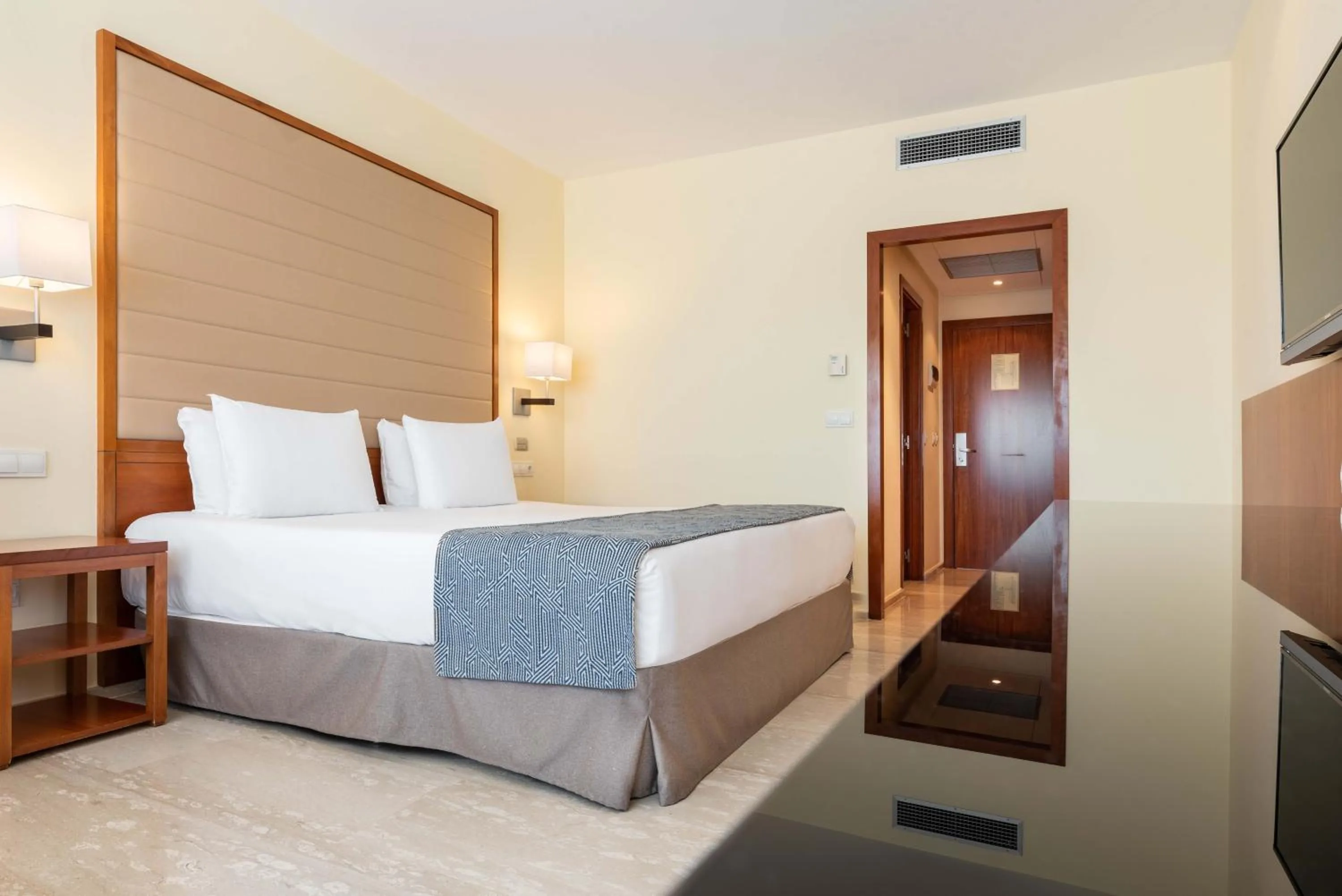 Bed in Eurostars Isla de La Toja