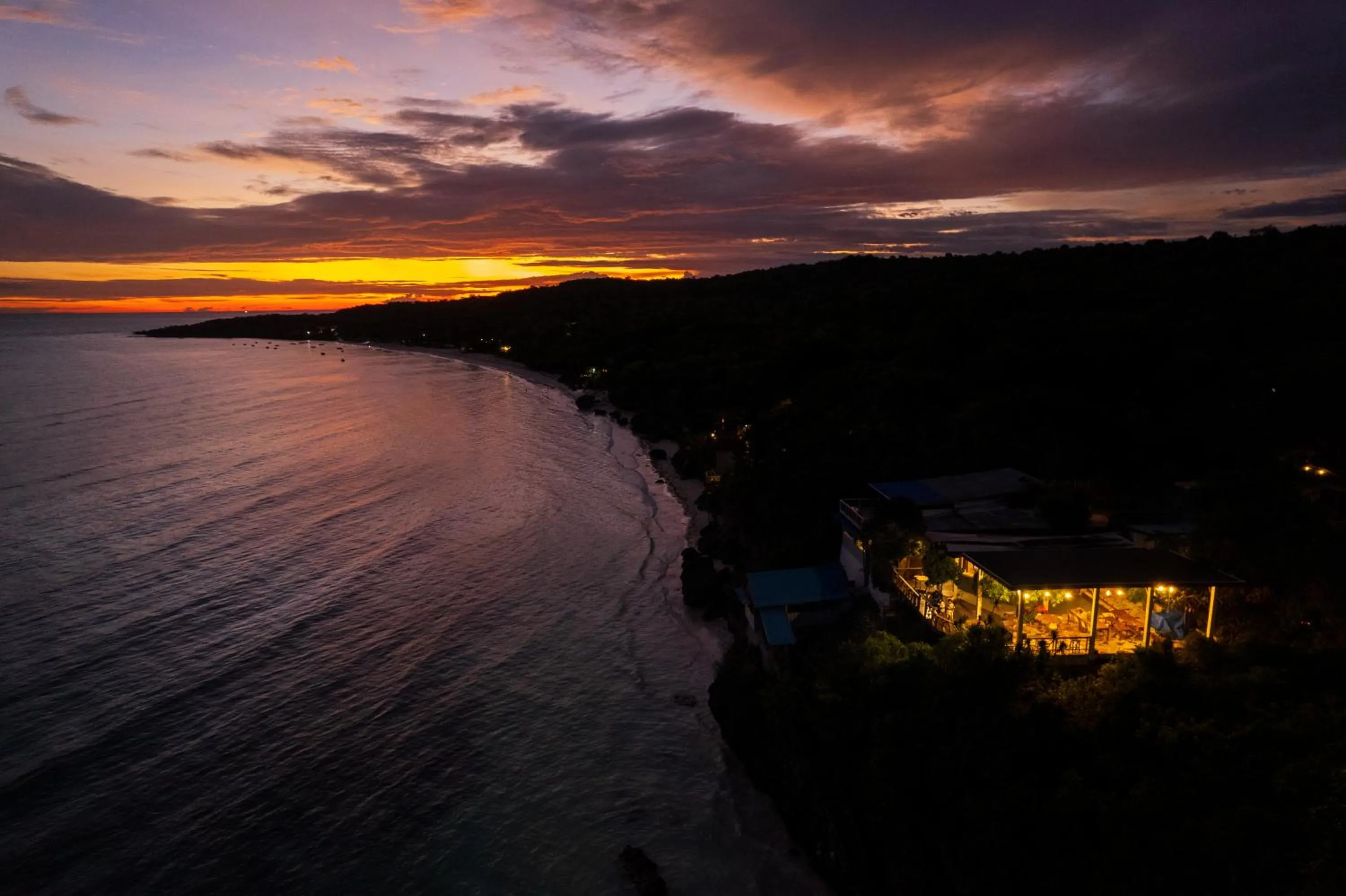 Restaurant/places to eat in Seascapes Bira