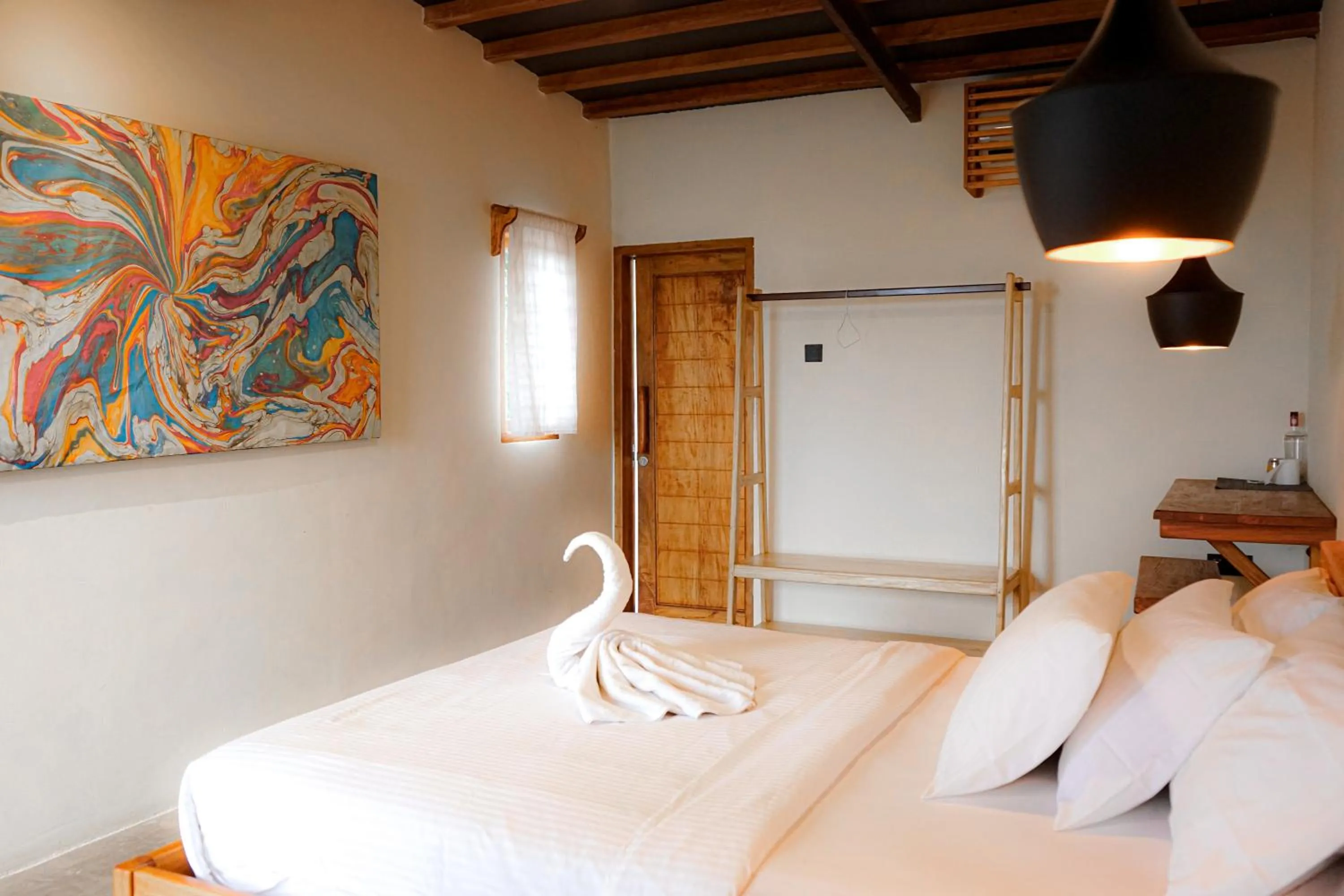 Bed in Seascapes Bira