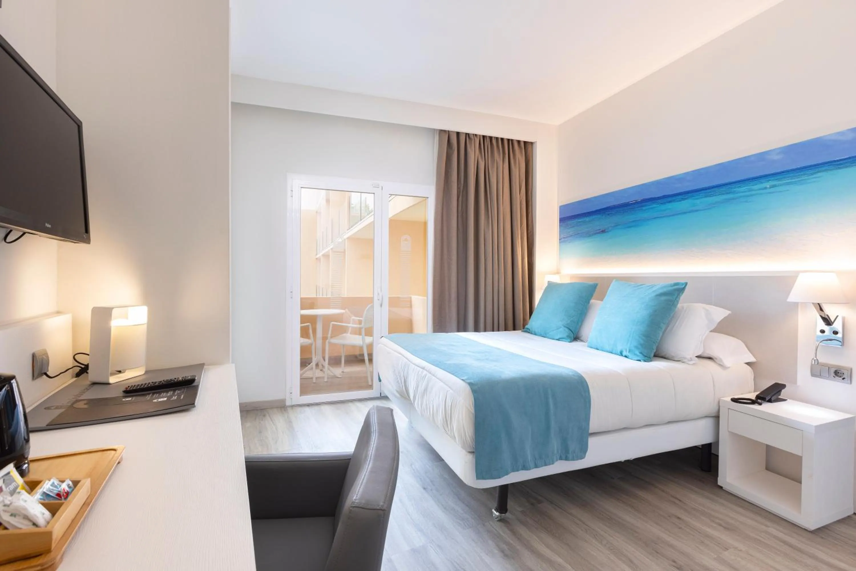 Bed in Invisa Hotel Es Pla - Adults Only