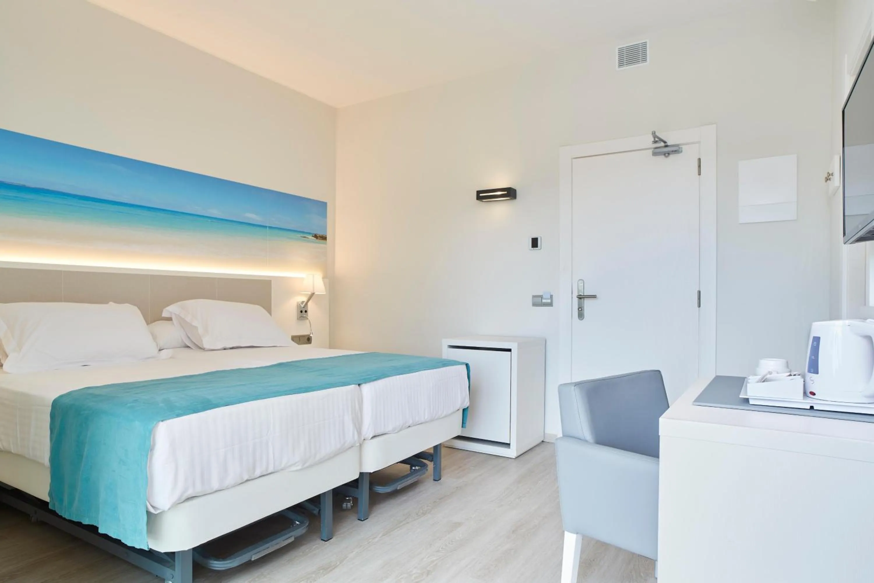 Photo of the whole room, Bed in Invisa Hotel Es Pla - Adults Only