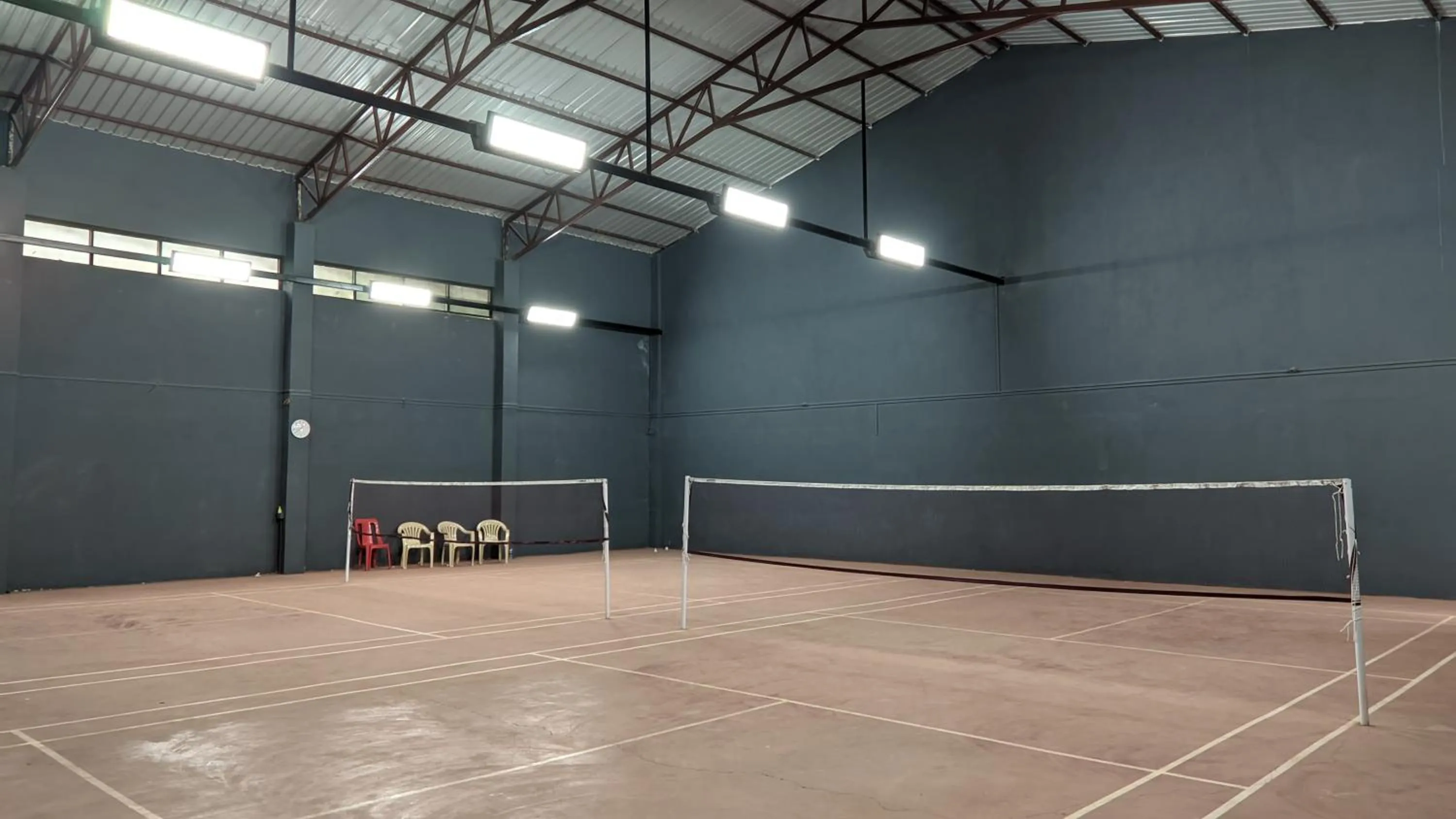 Tennis court in Mayur Belgaum Presidency Hotel & Spa
