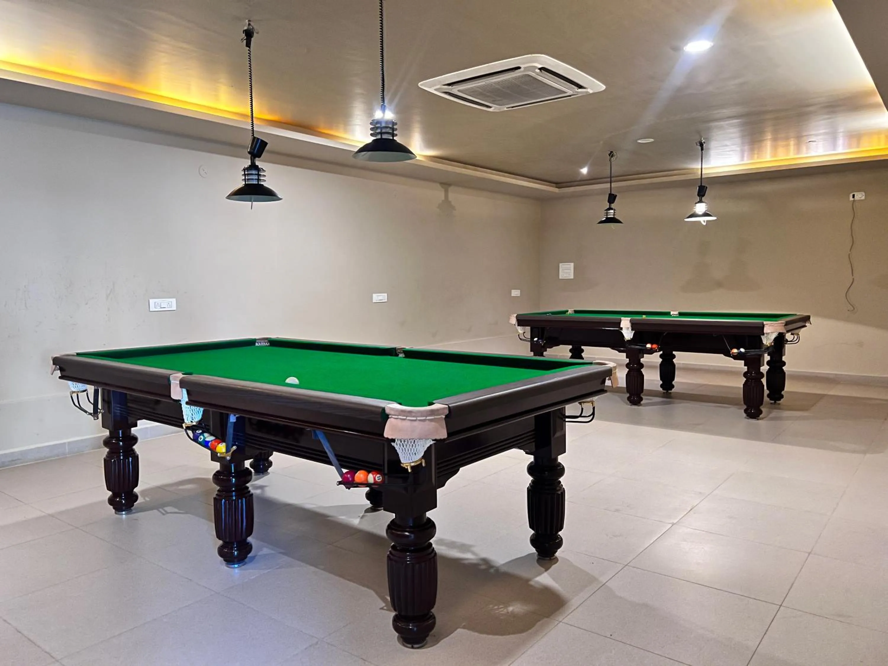 Billiard in Mayur Belgaum Presidency Hotel & Spa