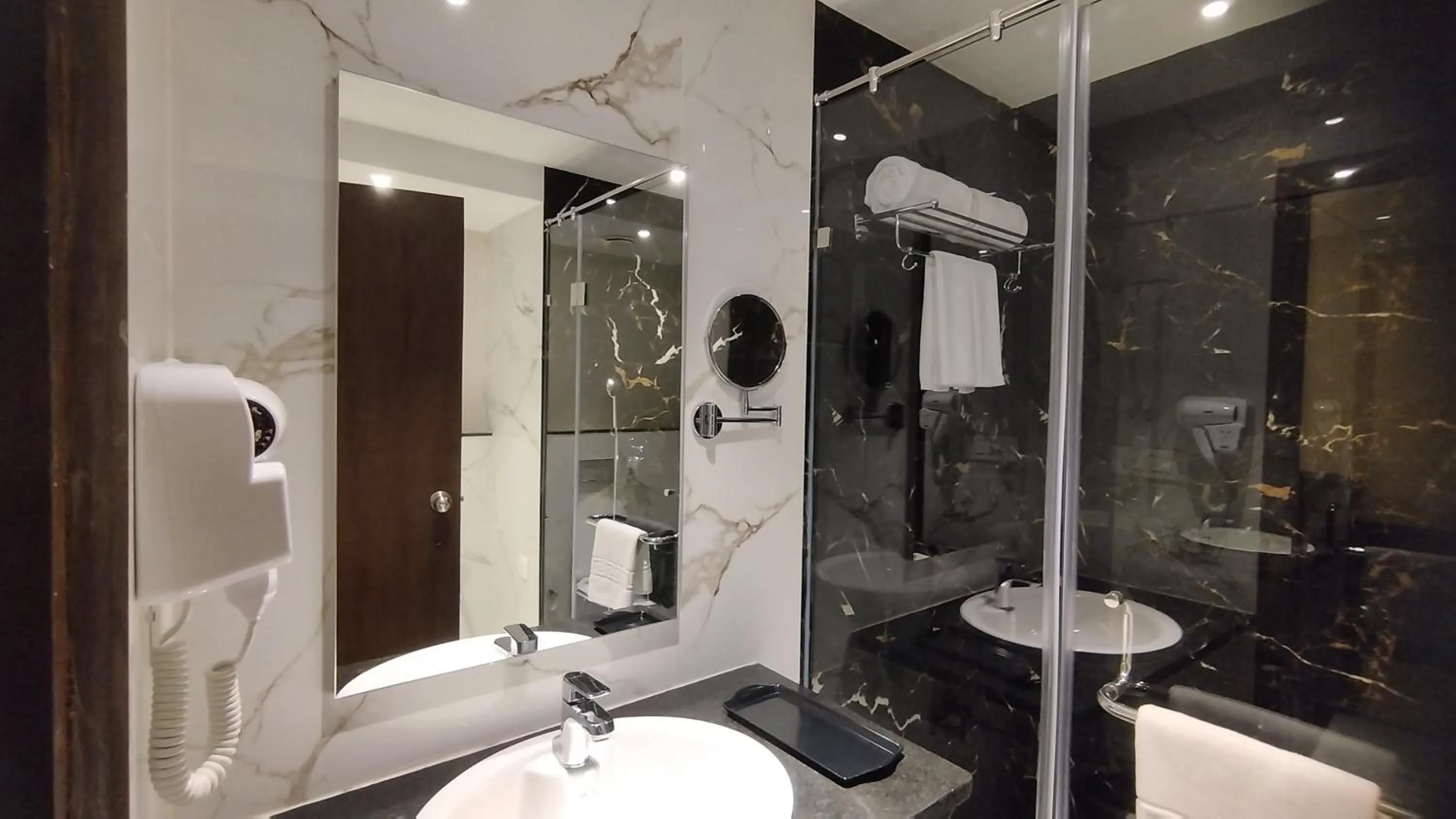 Bathroom in Mayur Belgaum Presidency Hotel & Spa