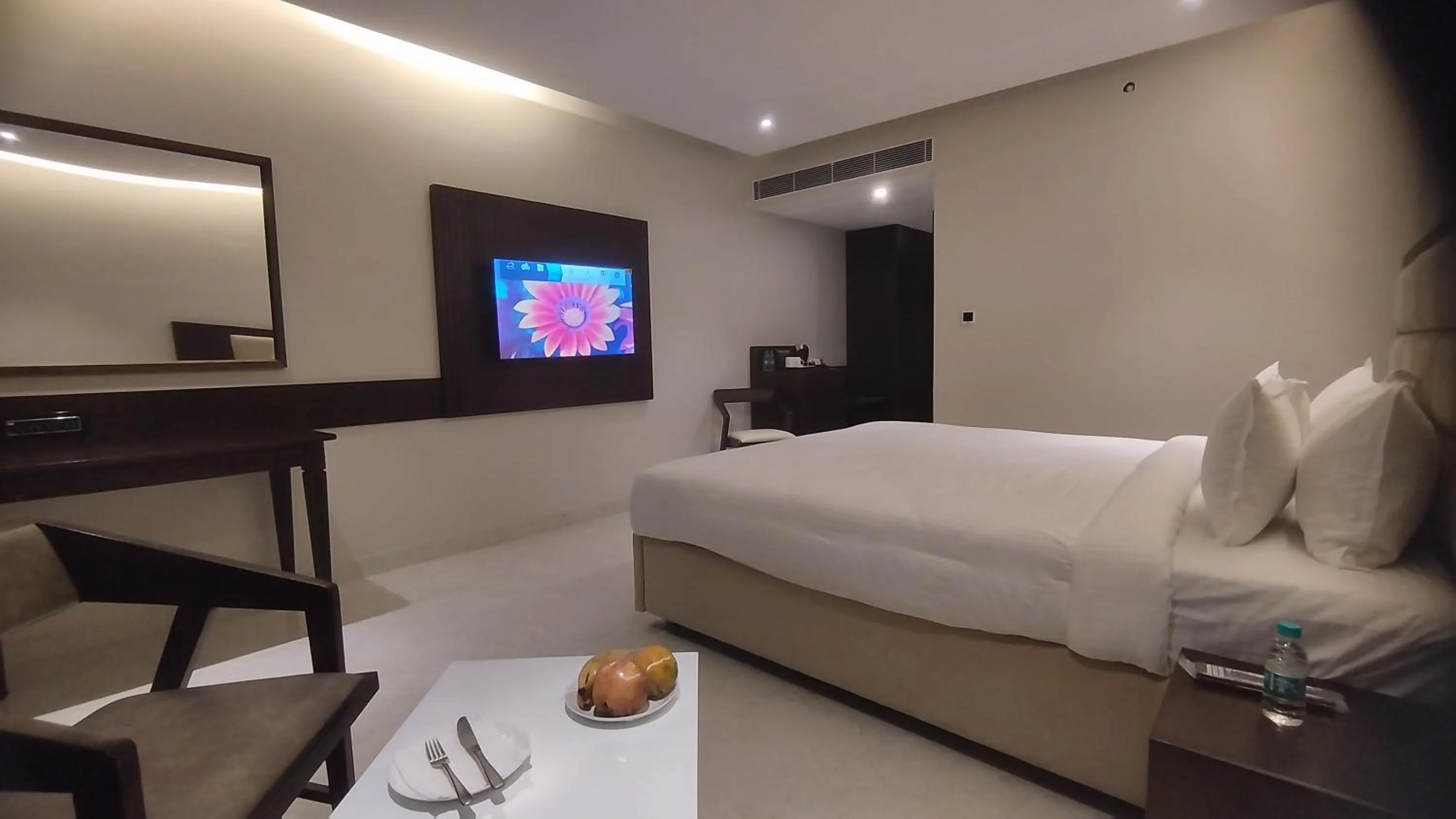 Bed in Mayur Belgaum Presidency Hotel & Spa