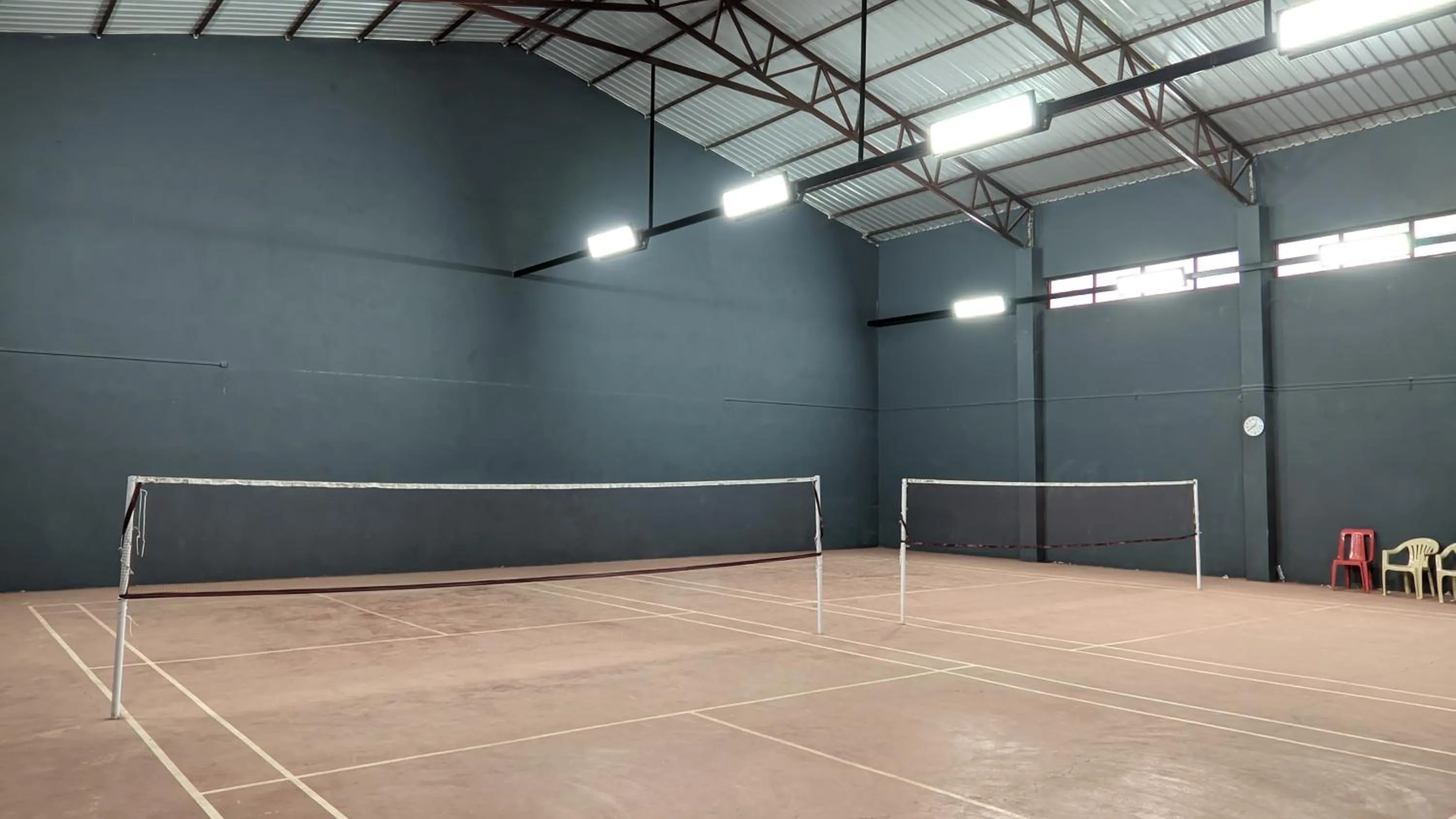 Tennis court in Mayur Belgaum Presidency Hotel & Spa