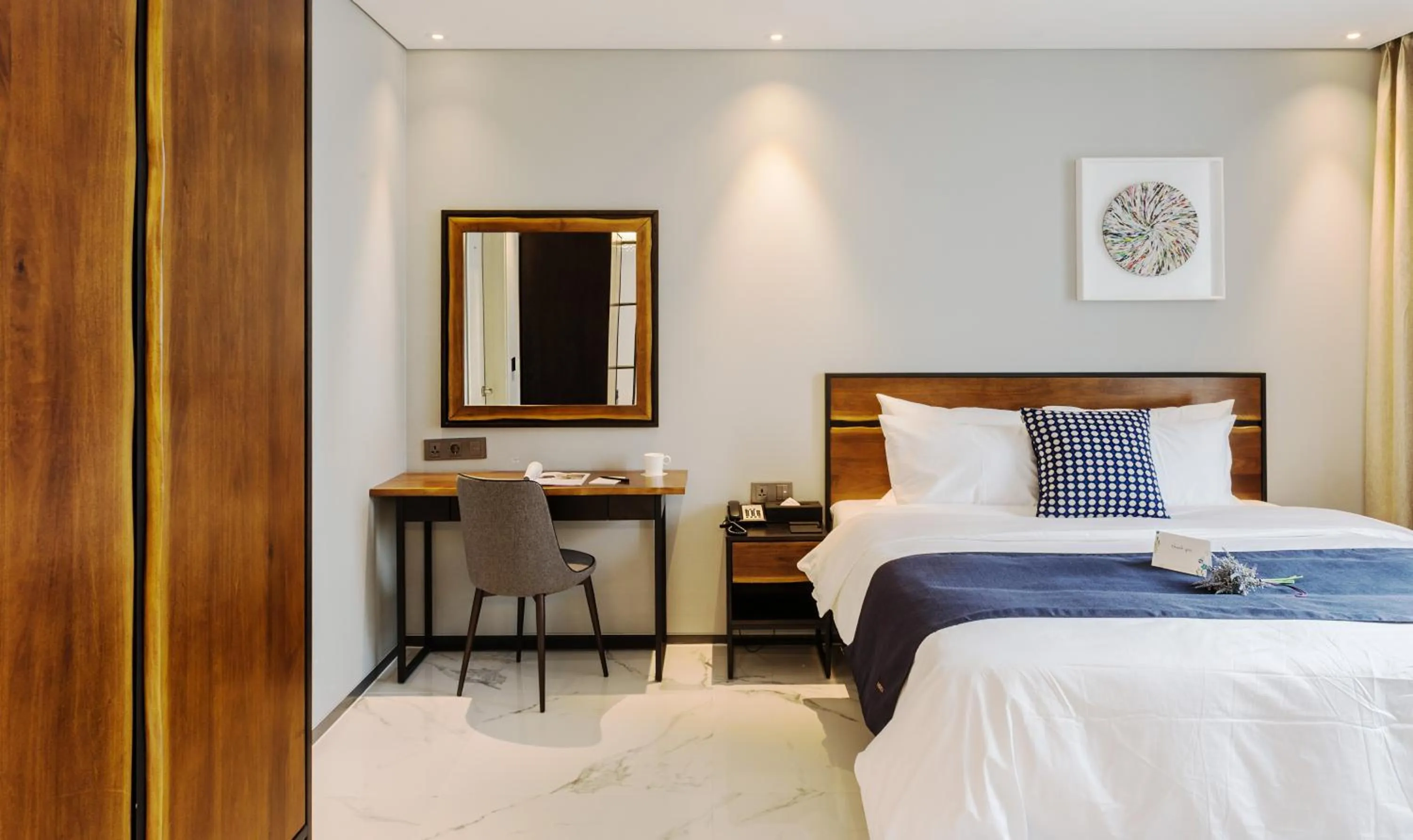 Bedroom, Bed in GloucesterHotel Cheongju