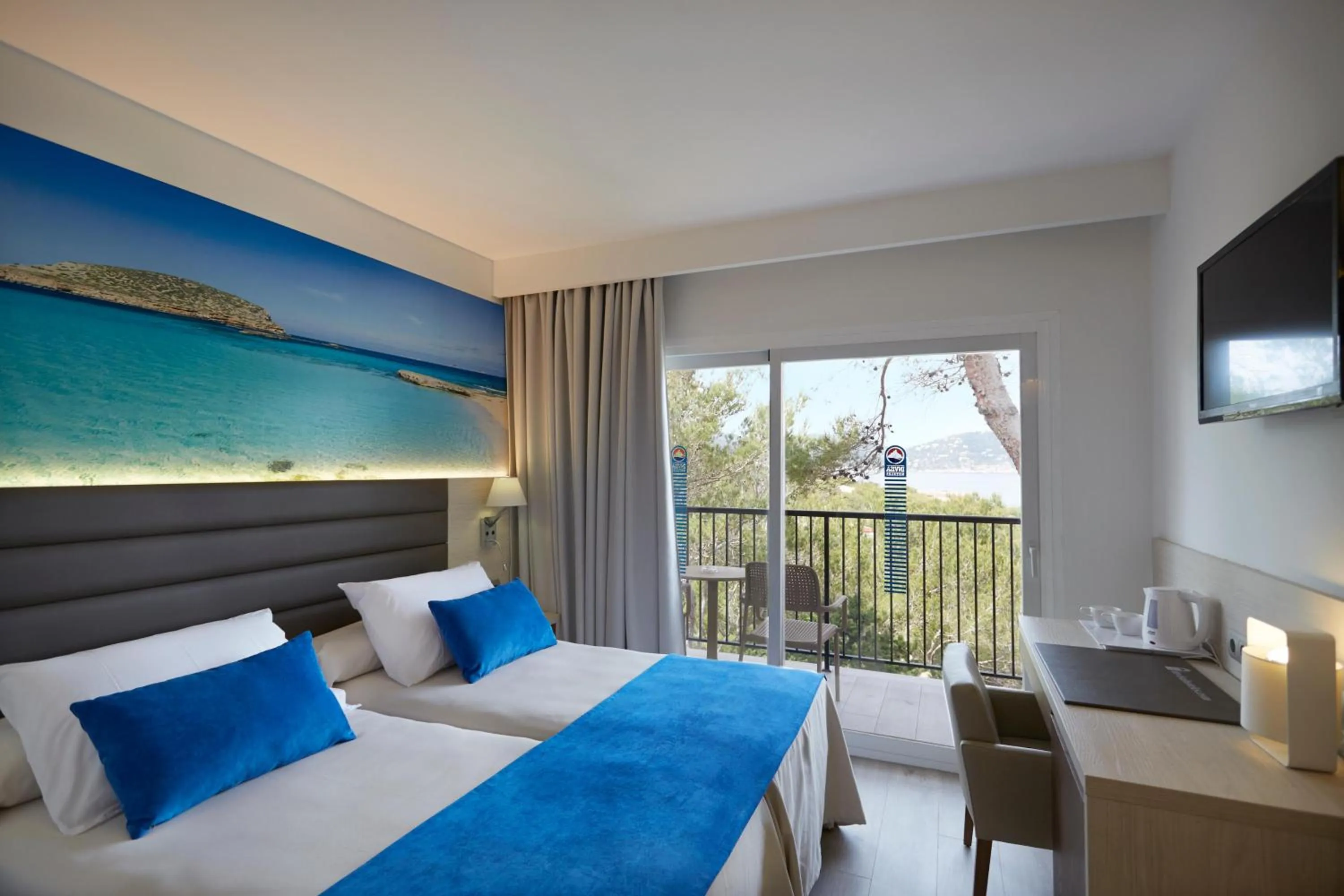Photo of the whole room, Bed in Invisa Hotel Club Cala Blanca