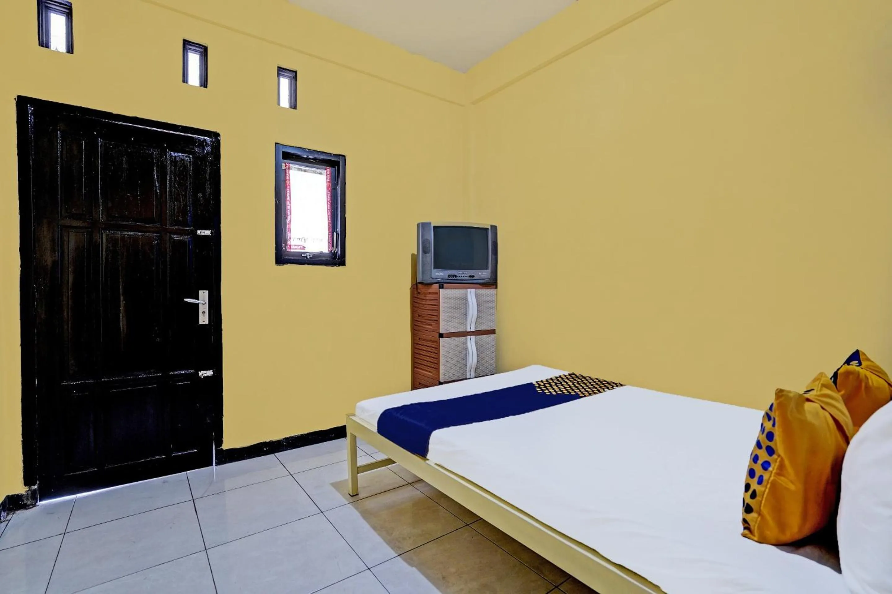 Bedroom, Bed in OYO Life 91947 Kost Barokah Syariah