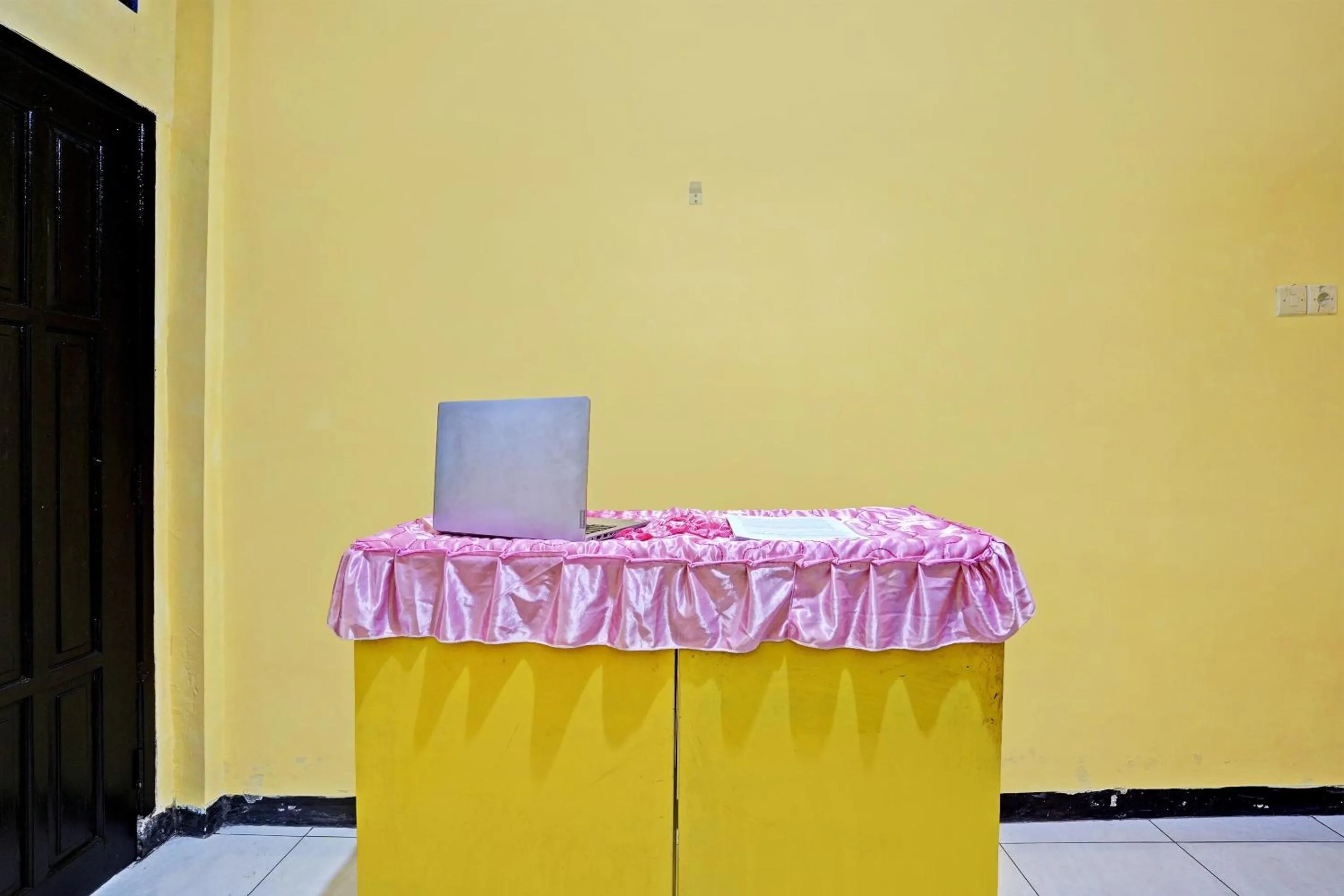 Lobby or reception in OYO Life 91947 Kost Barokah Syariah