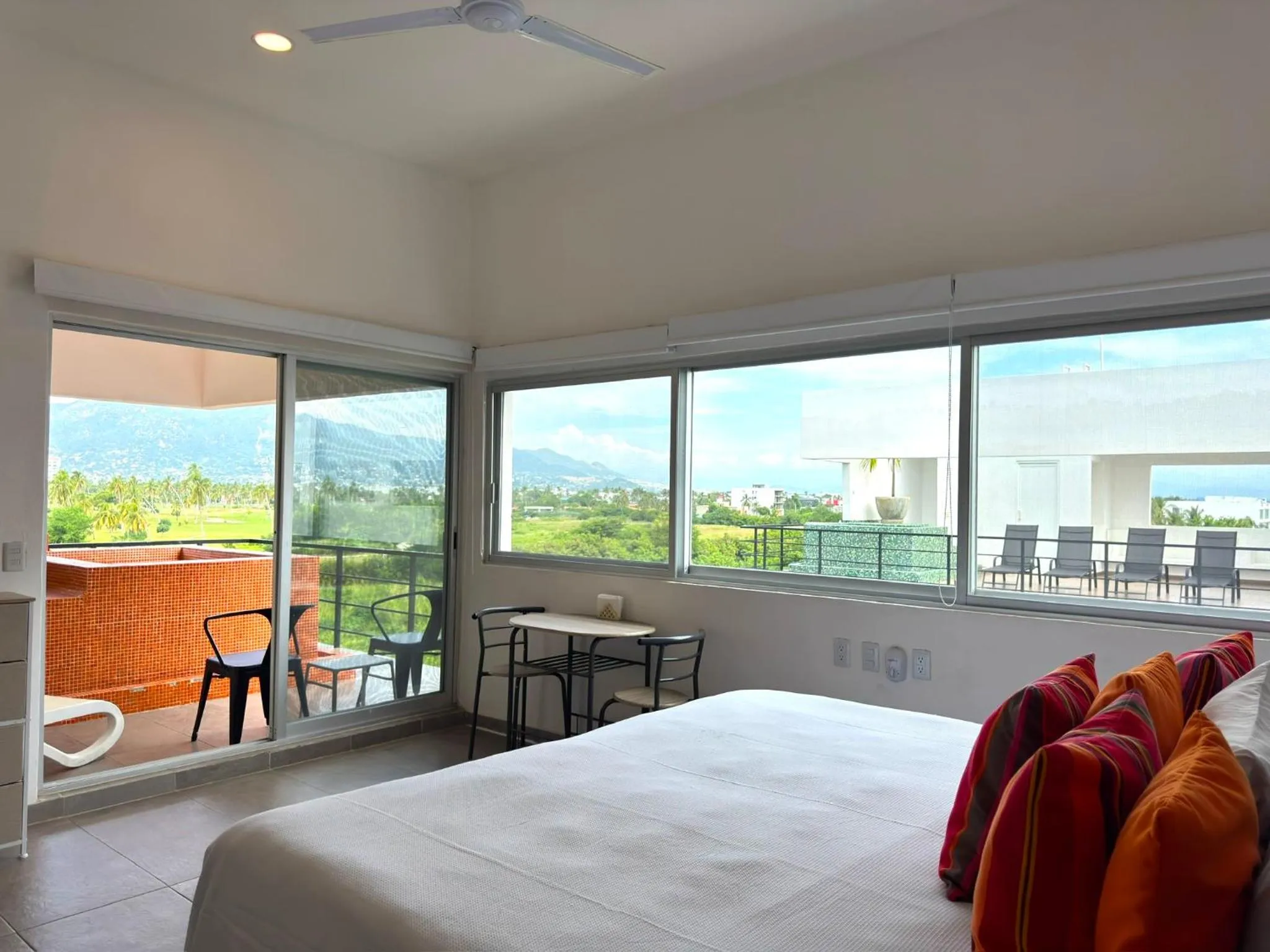 Bed in Papaya Condo Acapulco Diamante -Solo Adultos