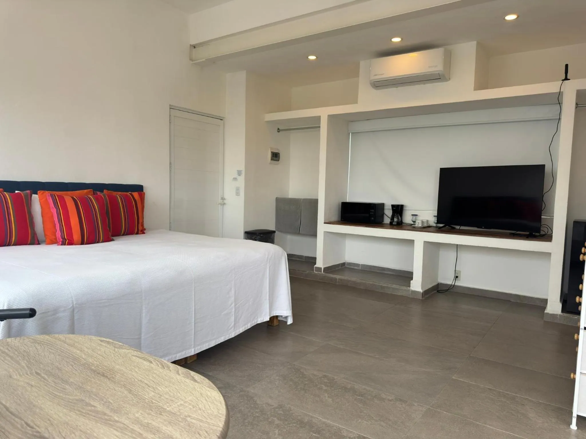 Bed in Papaya Condo Acapulco Diamante -Solo Adultos