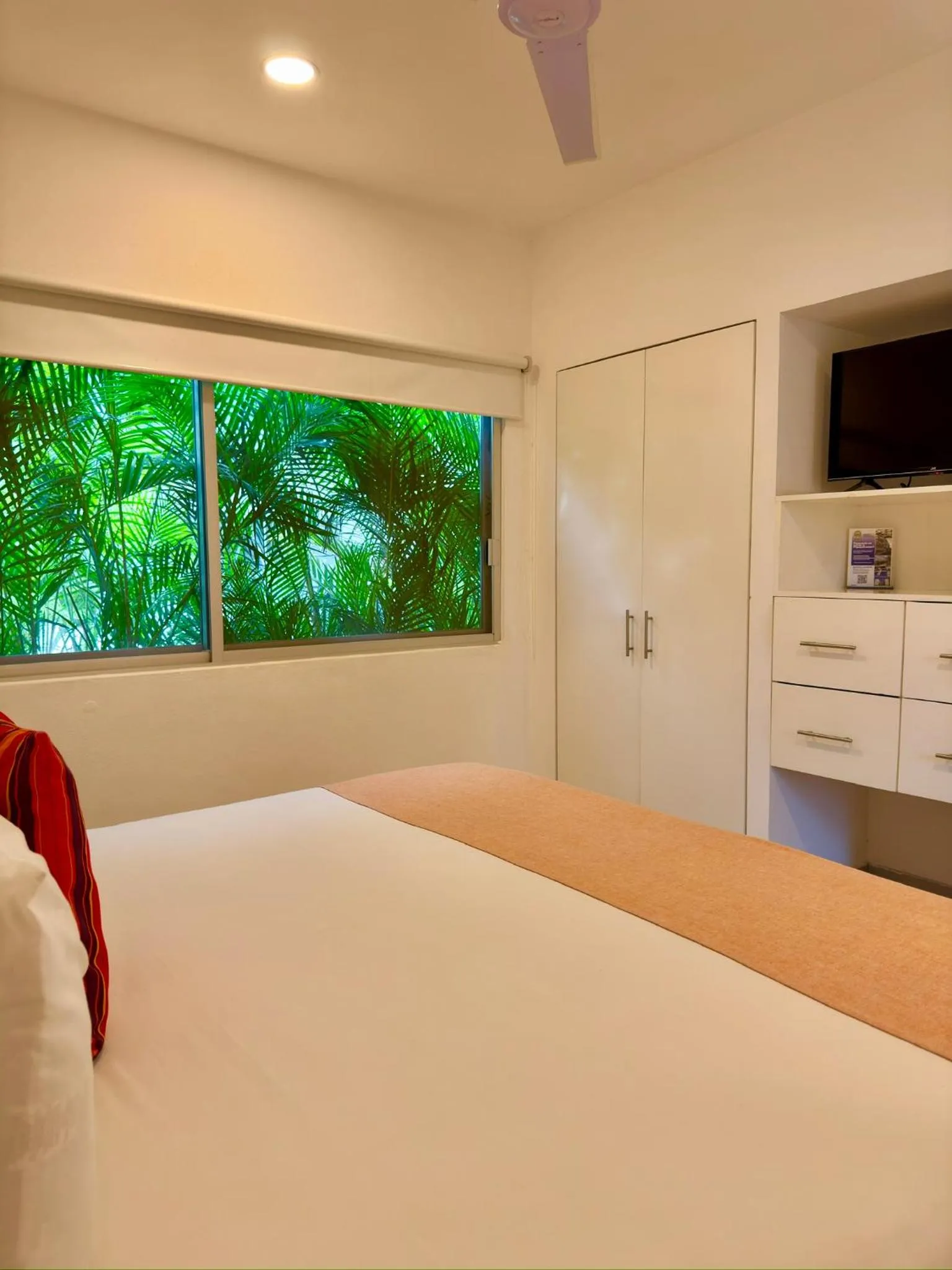 Bed in Papaya Condo Acapulco Diamante -Solo Adultos