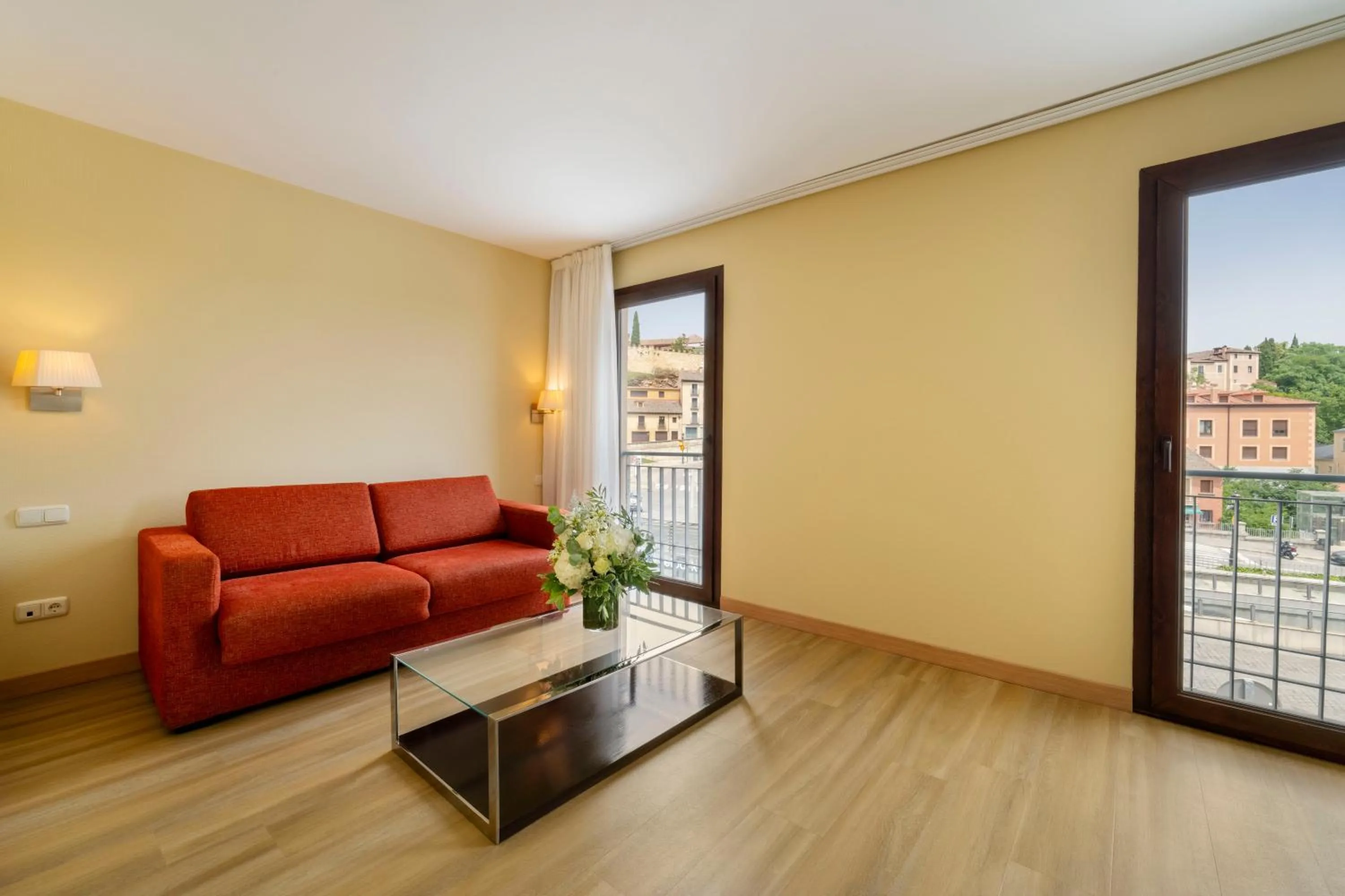 Living room in Eurostars Plaza Acueducto