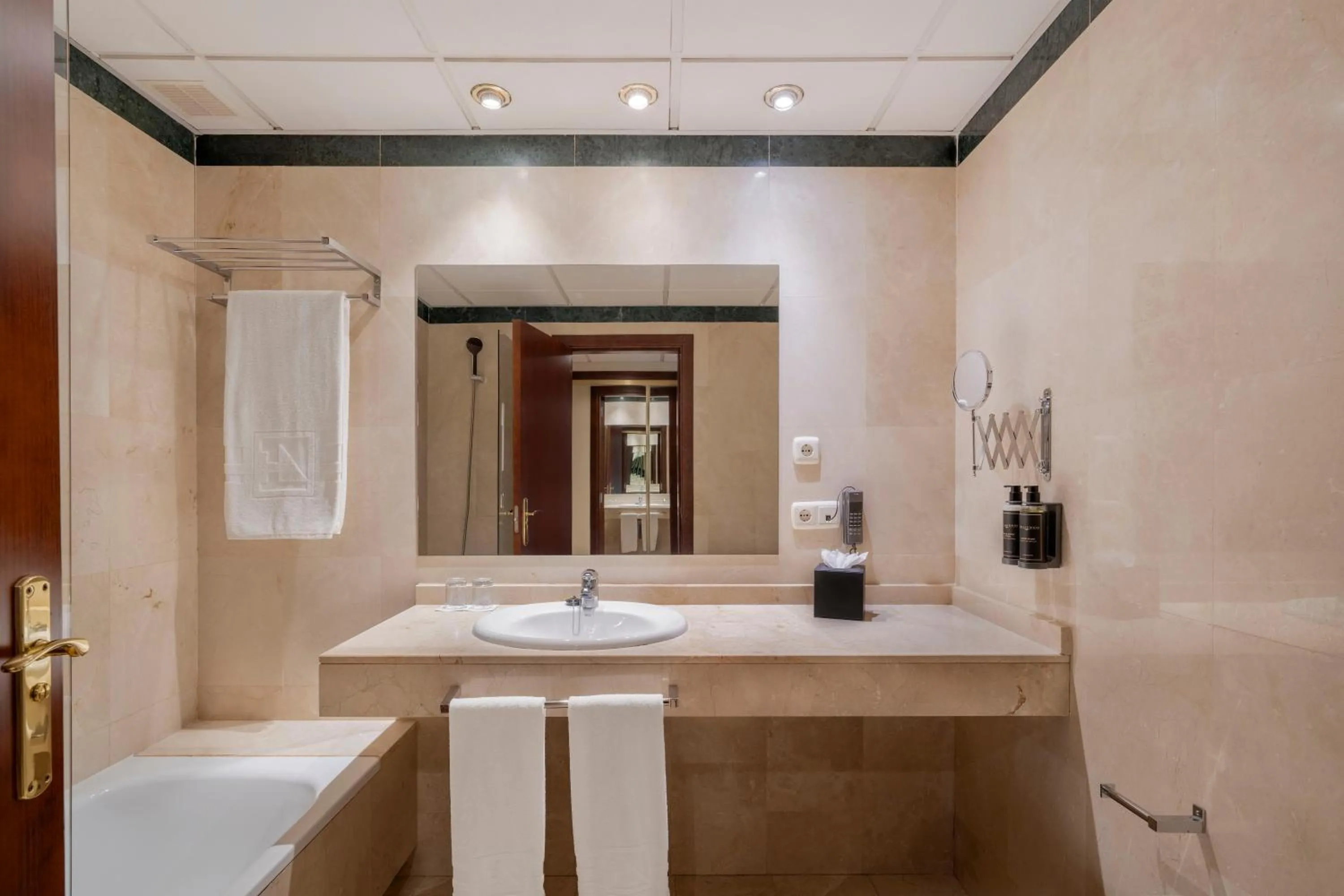 Bathroom in Eurostars Plaza Acueducto