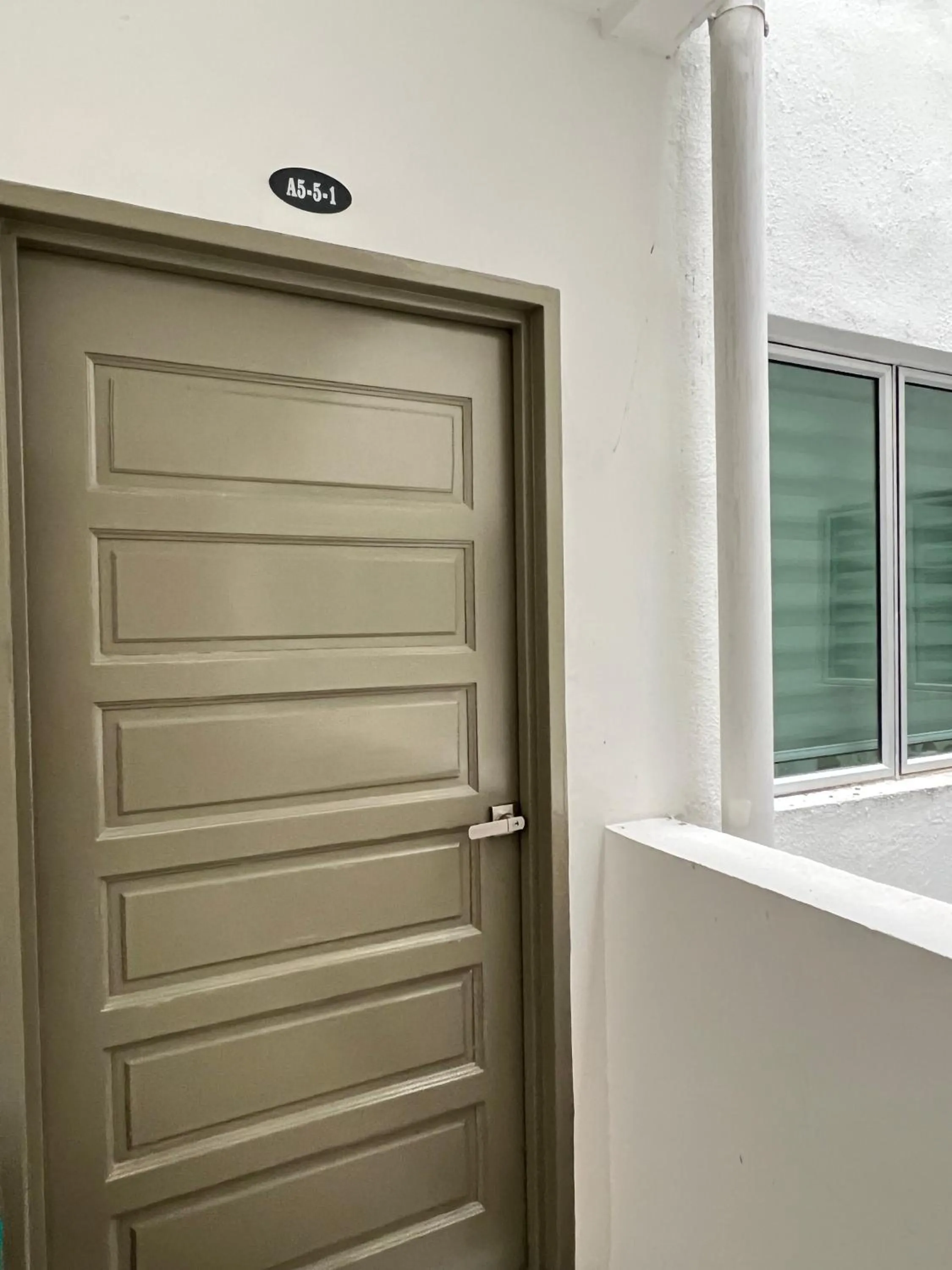 Facade/entrance in Cozystay @ The Quintet, Cameron