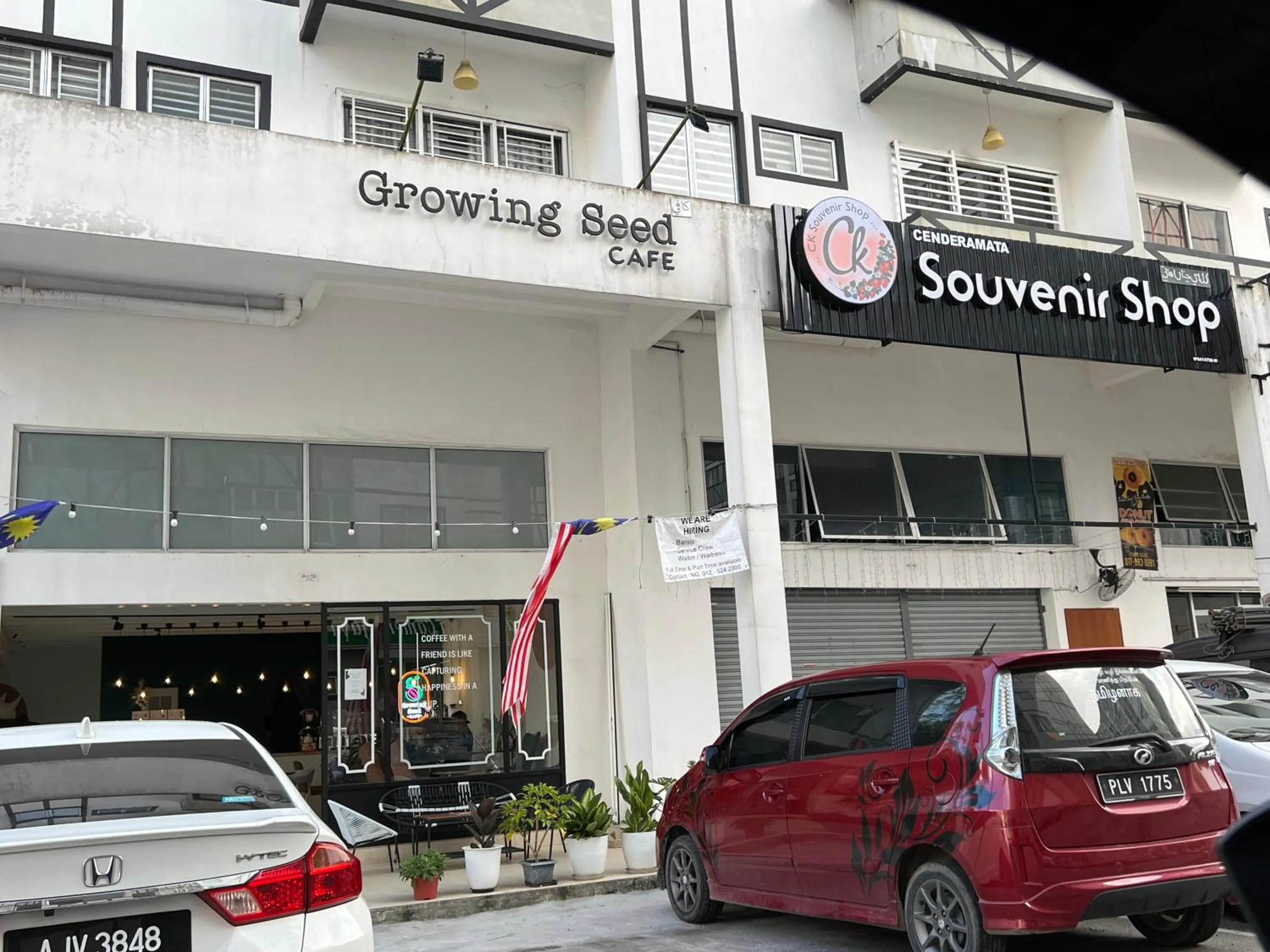 Restaurant/places to eat in Cozystay @ The Quintet, Cameron