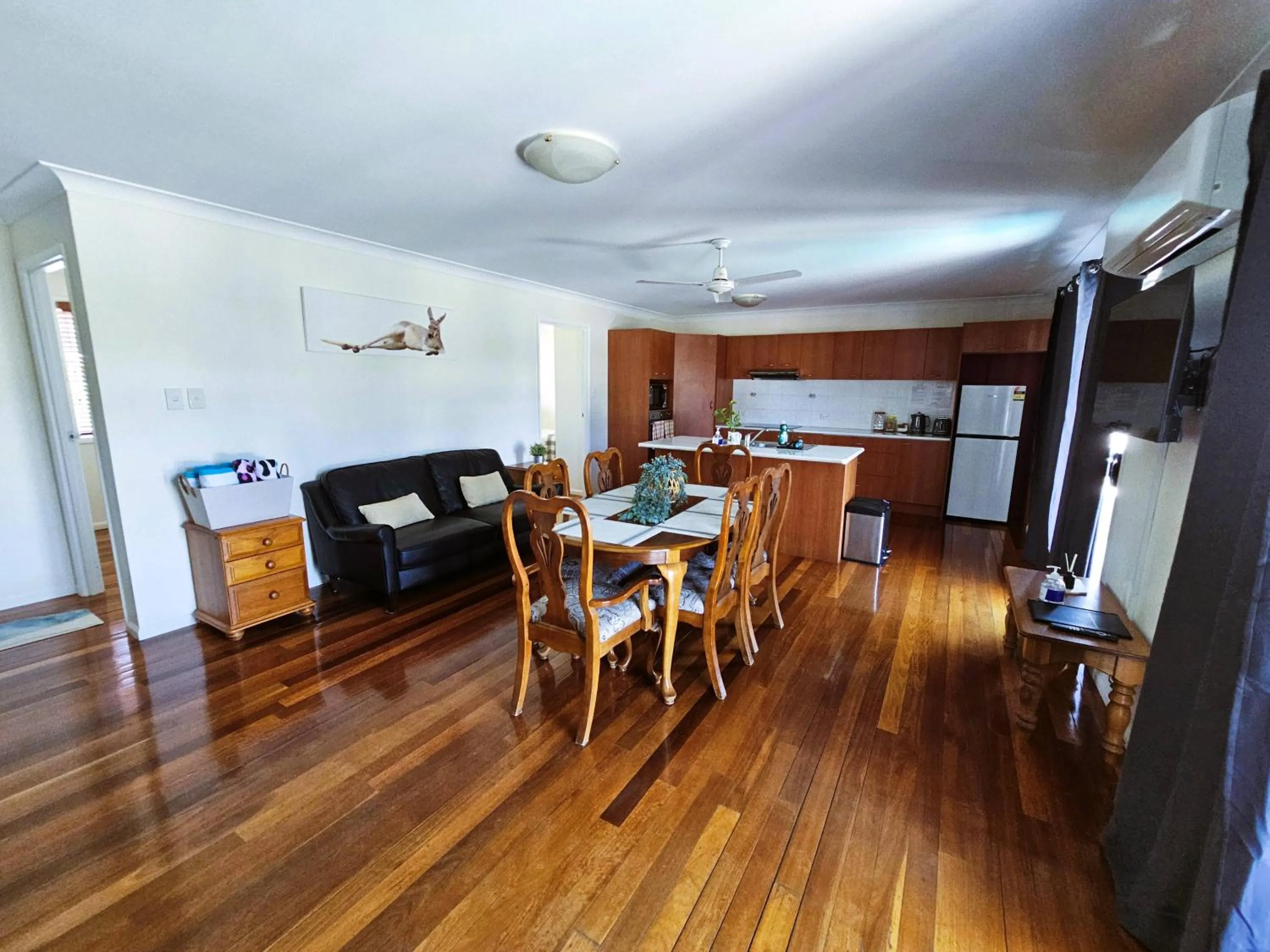 TV and multimedia in Kilcoy Motel