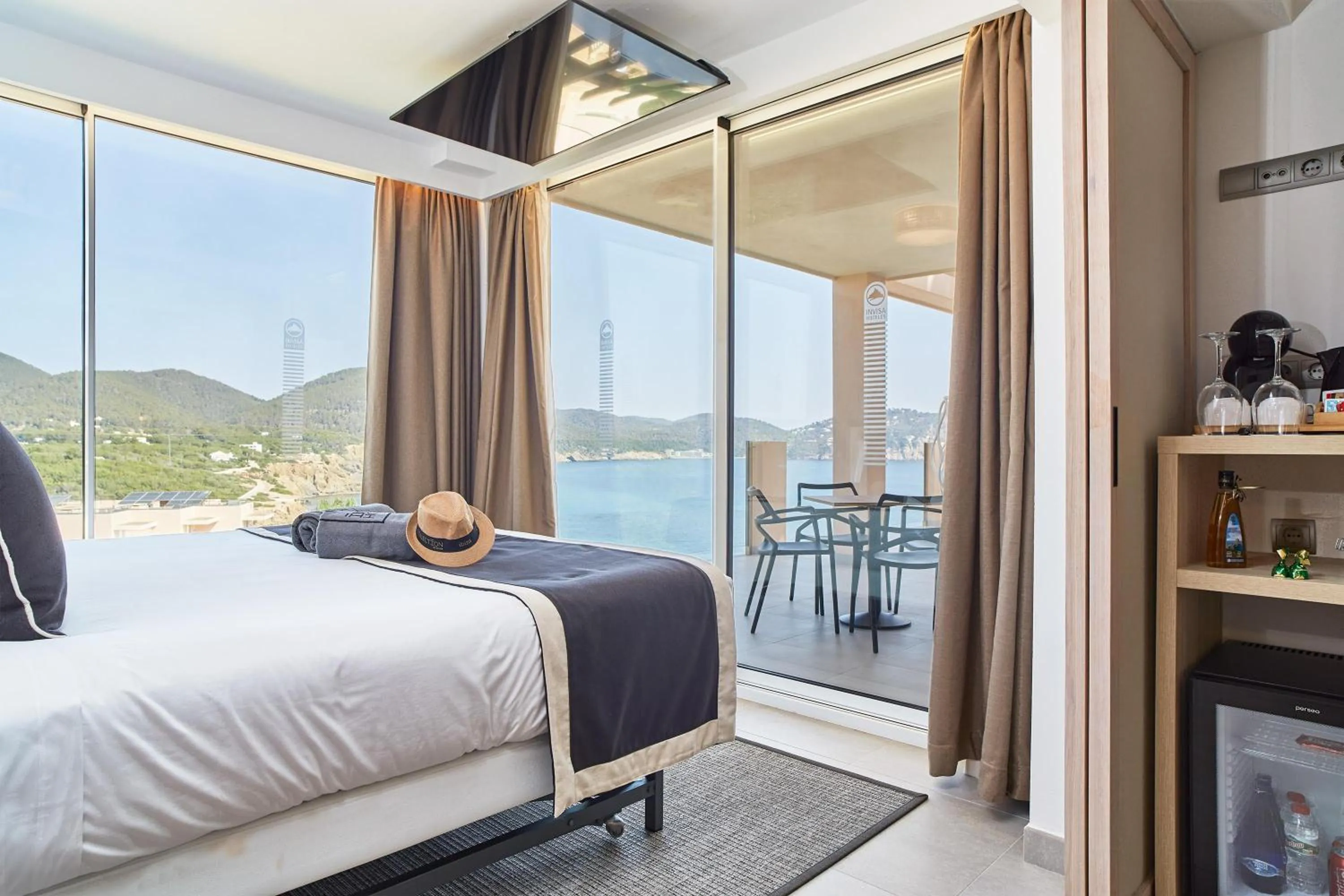 Photo of the whole room, Bed in Invisa Hotel Club Cala Verde