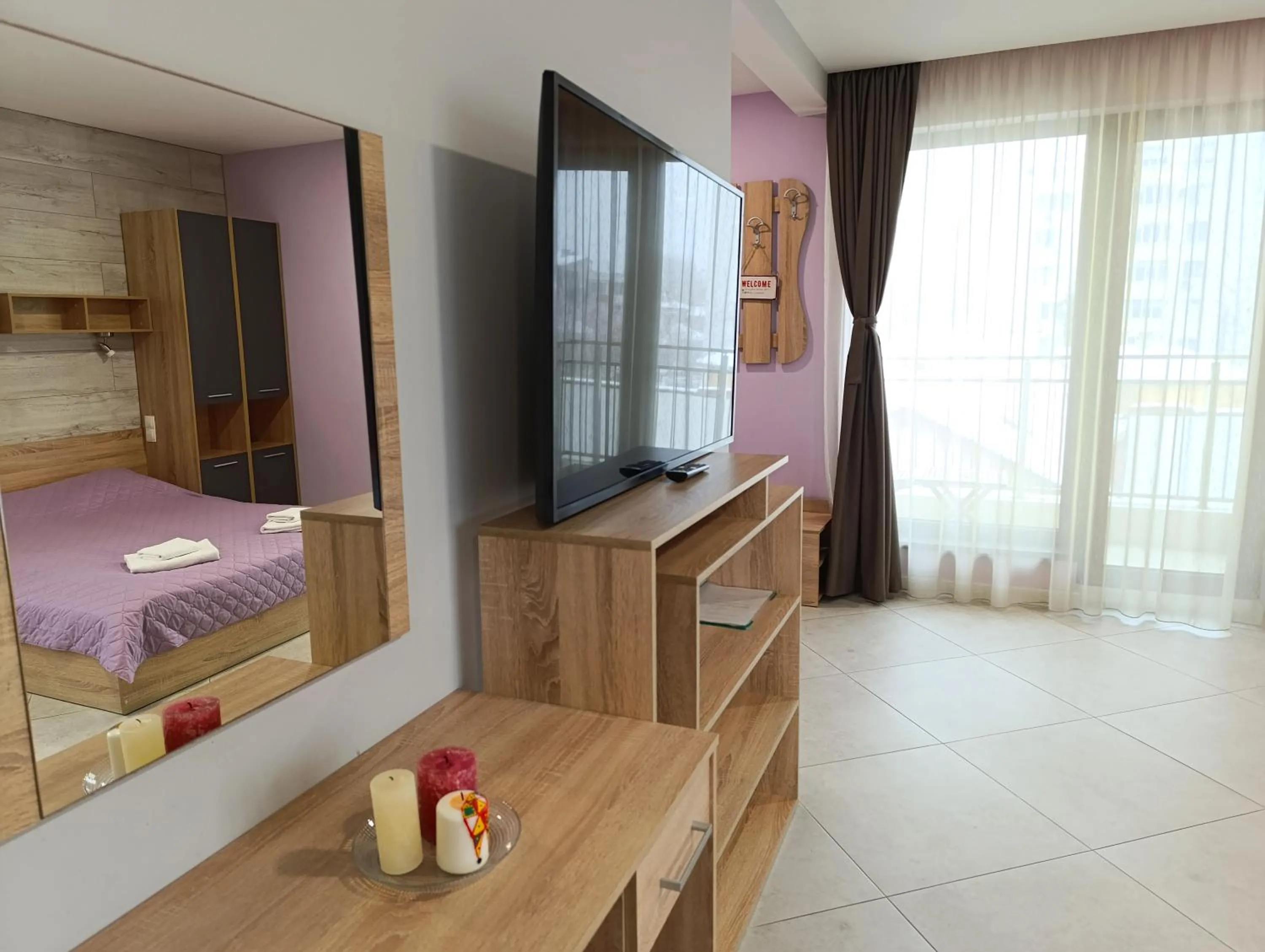 Communal lounge/ TV room, Bed in Lime House, Kyustendil