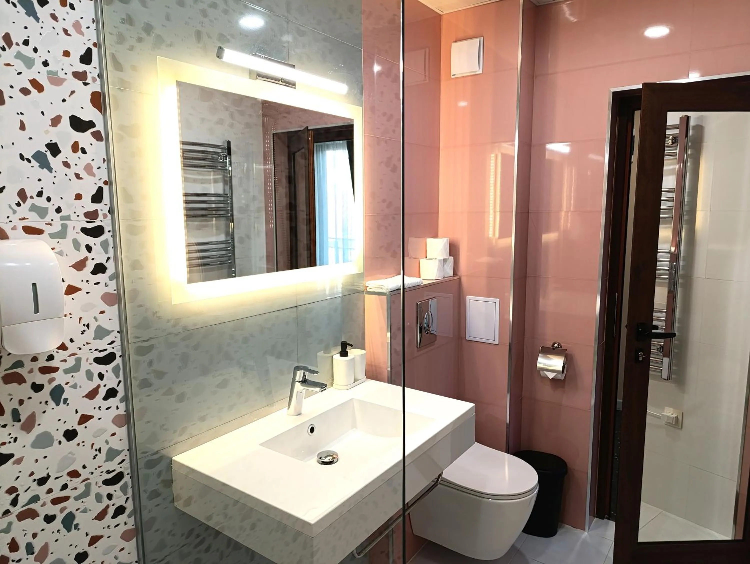 Shower in Lime House, Kyustendil