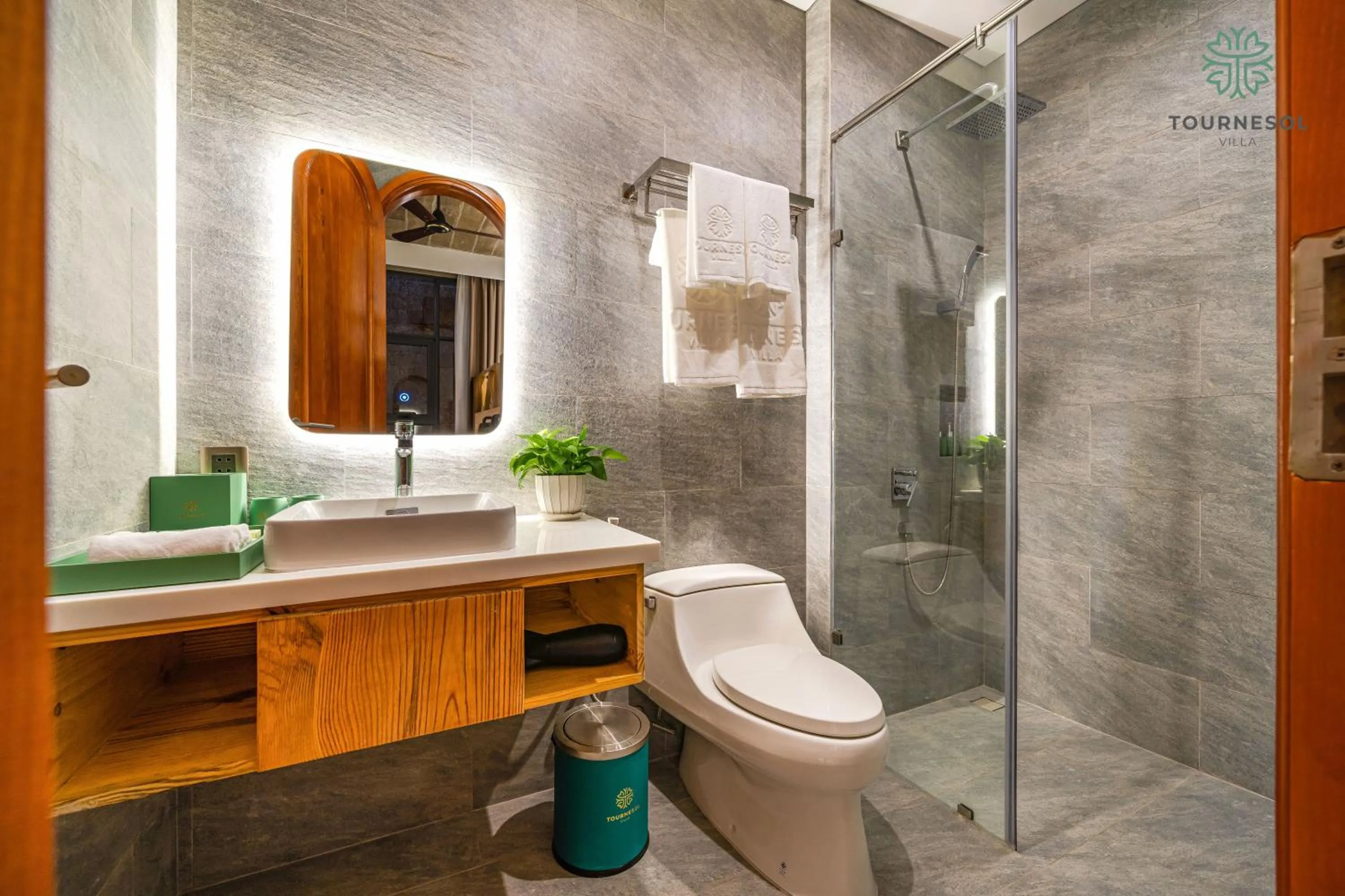 Shower in Tournesol Villa Dalat