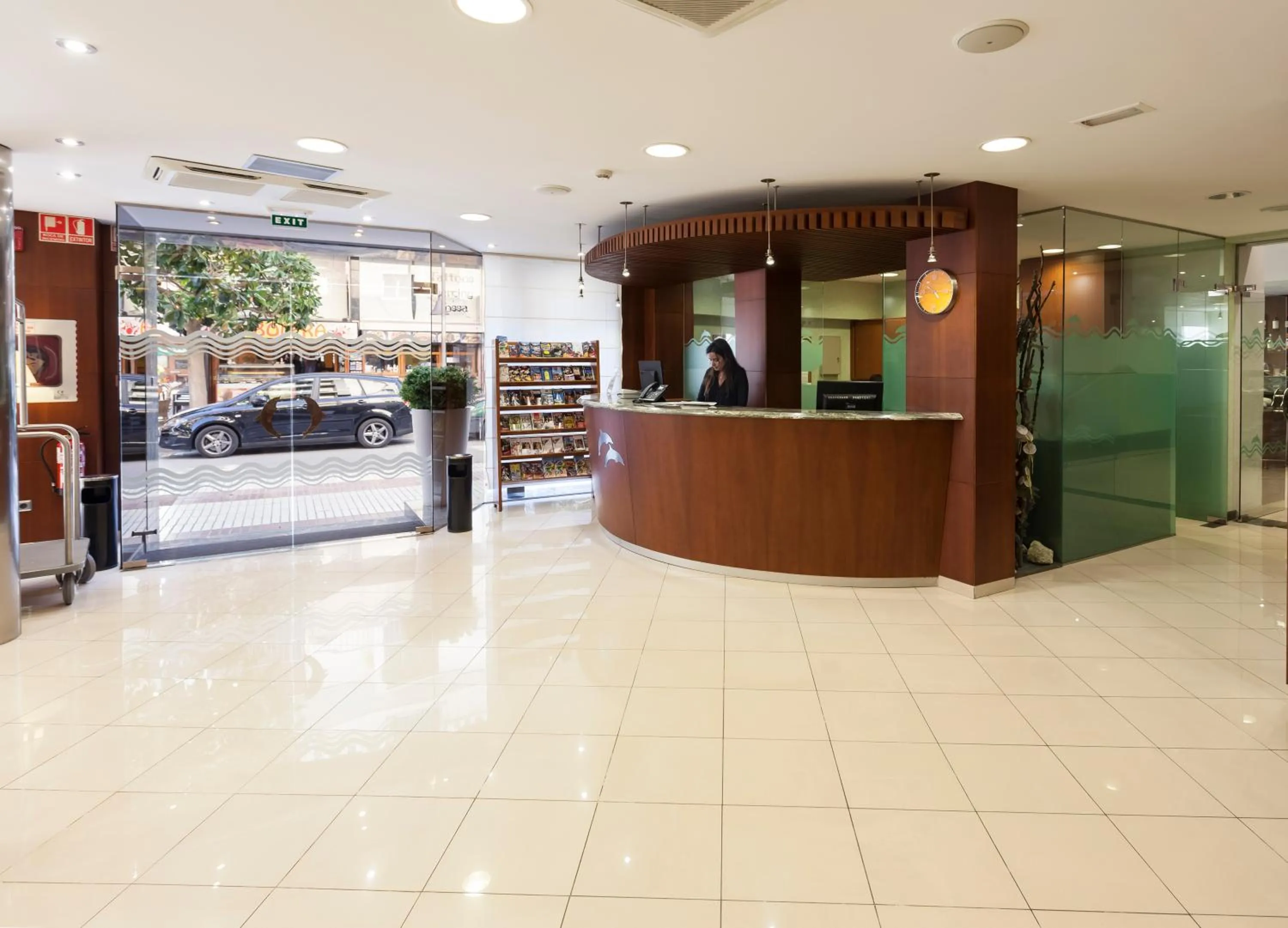 Lobby or reception in Hotel Delfín 4 Sup