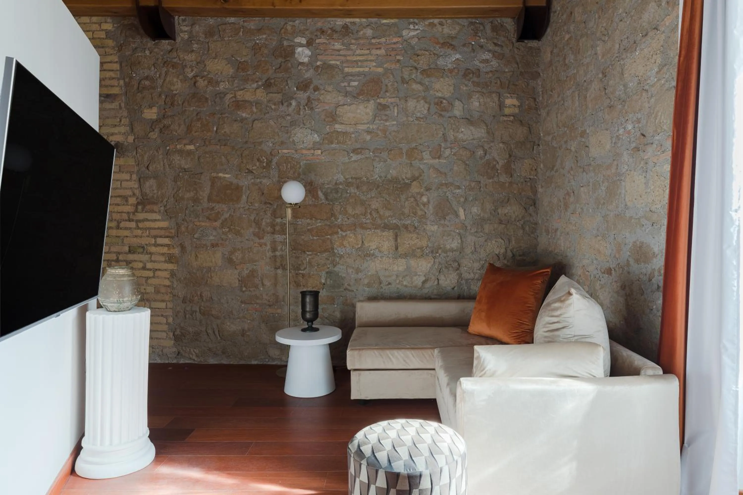 TV and multimedia in Torre Capranica