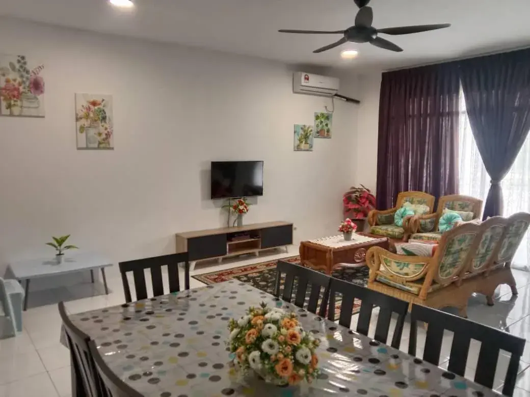 AWANA HOMESTAY AWANA HOMESTAY