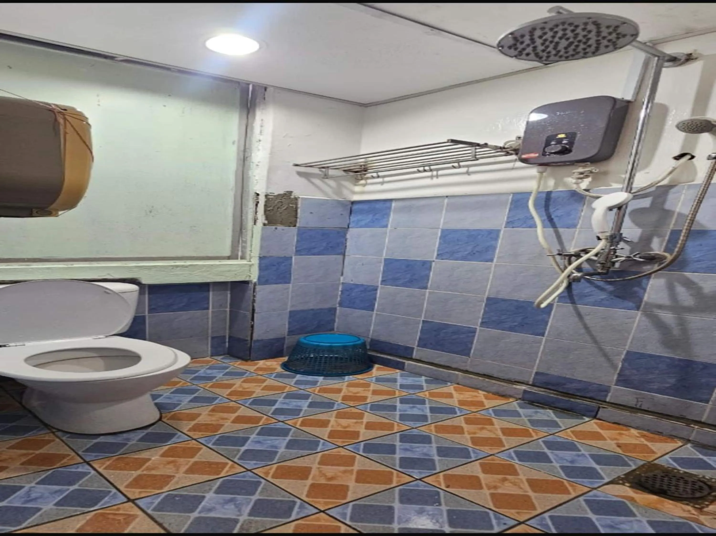 Bathroom in Hotel O Sianglory Inn