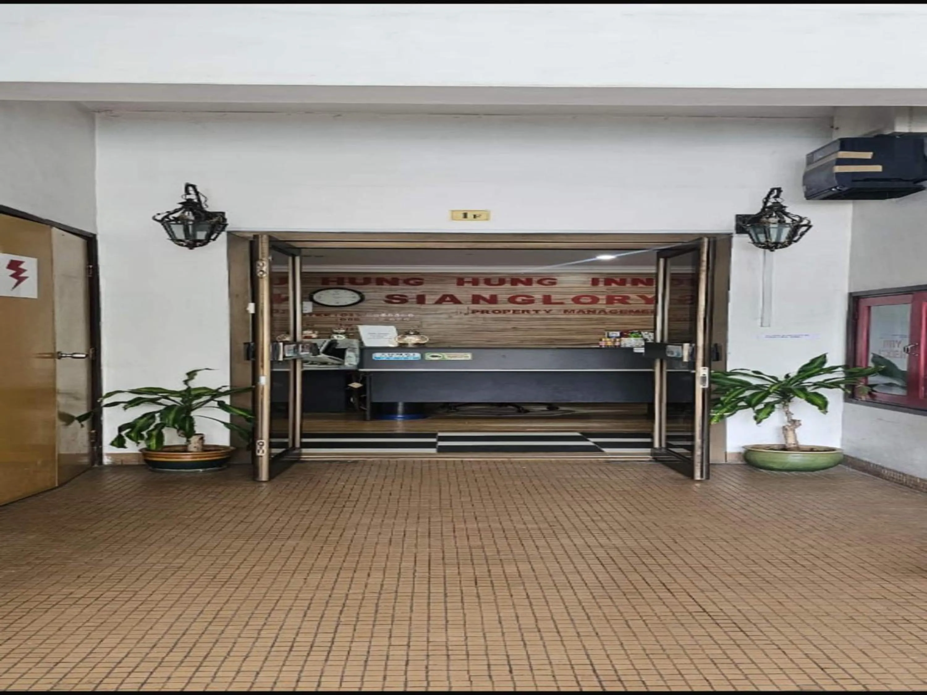 Facade/entrance in Hotel O Sianglory Inn