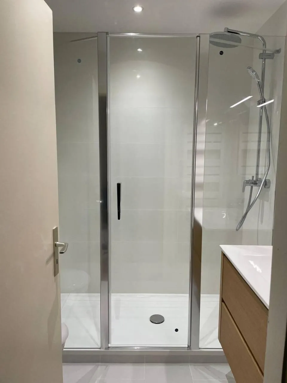 Bathroom in Cozy Appartement Halles Strasbourg