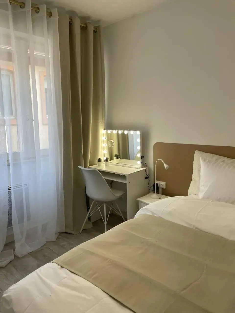 Two-Bedroom Apartment in Cozy Appartement Halles Strasbourg Two-Bedroom Apartment in Cozy Appartement Halles Strasbourg