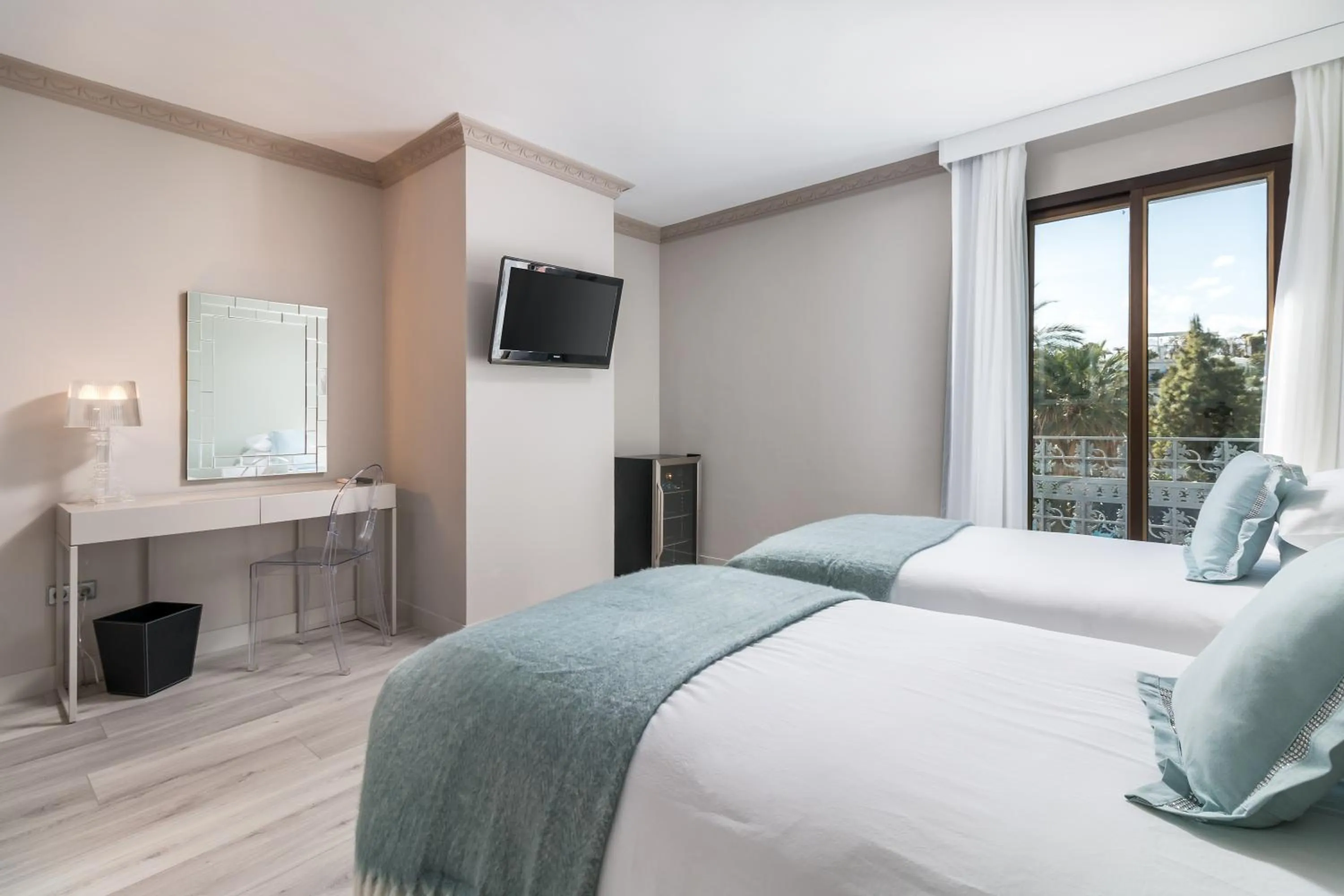 Photo of the whole room, Bed in Boutique Hotel B51