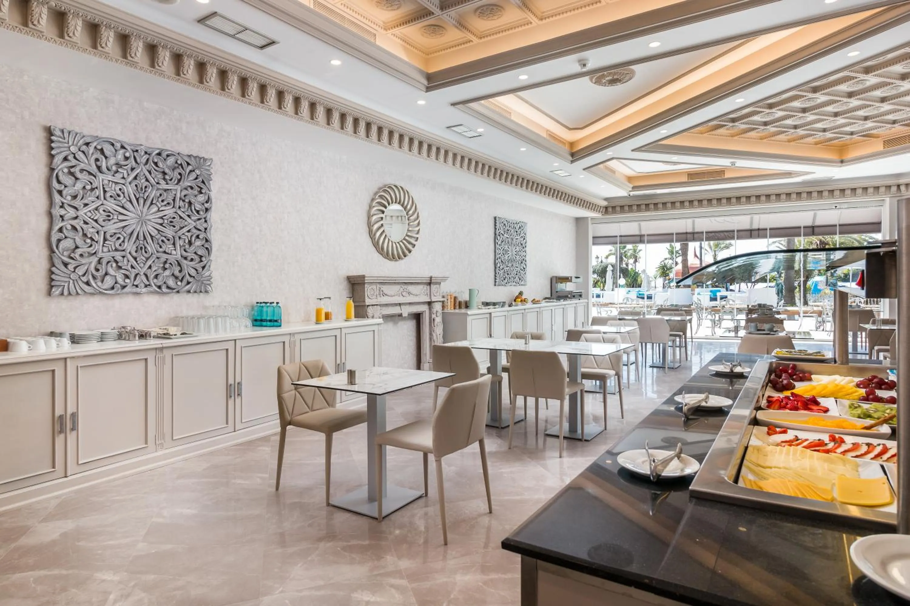 Restaurant/places to eat in Boutique Hotel B51