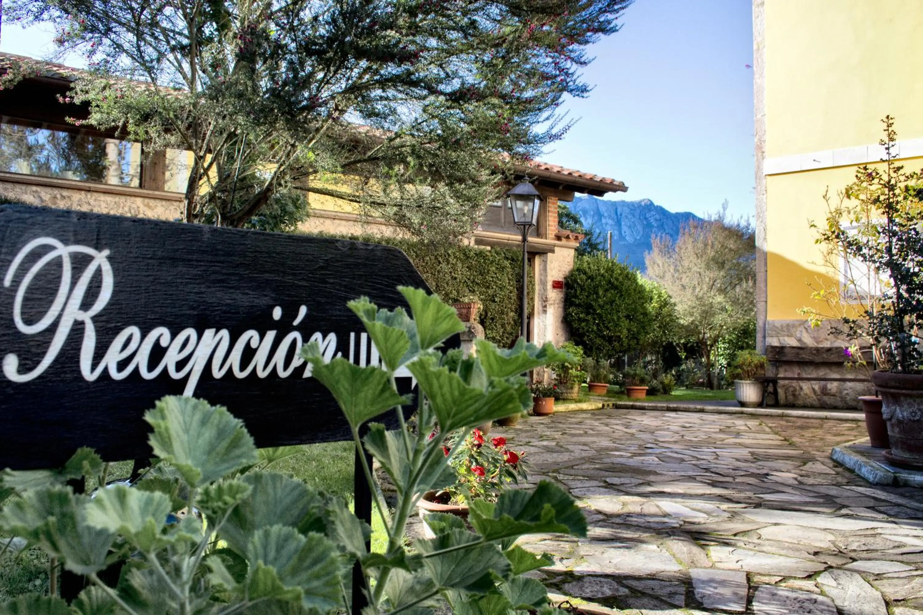 Facade/entrance in Hotel La Arquera
