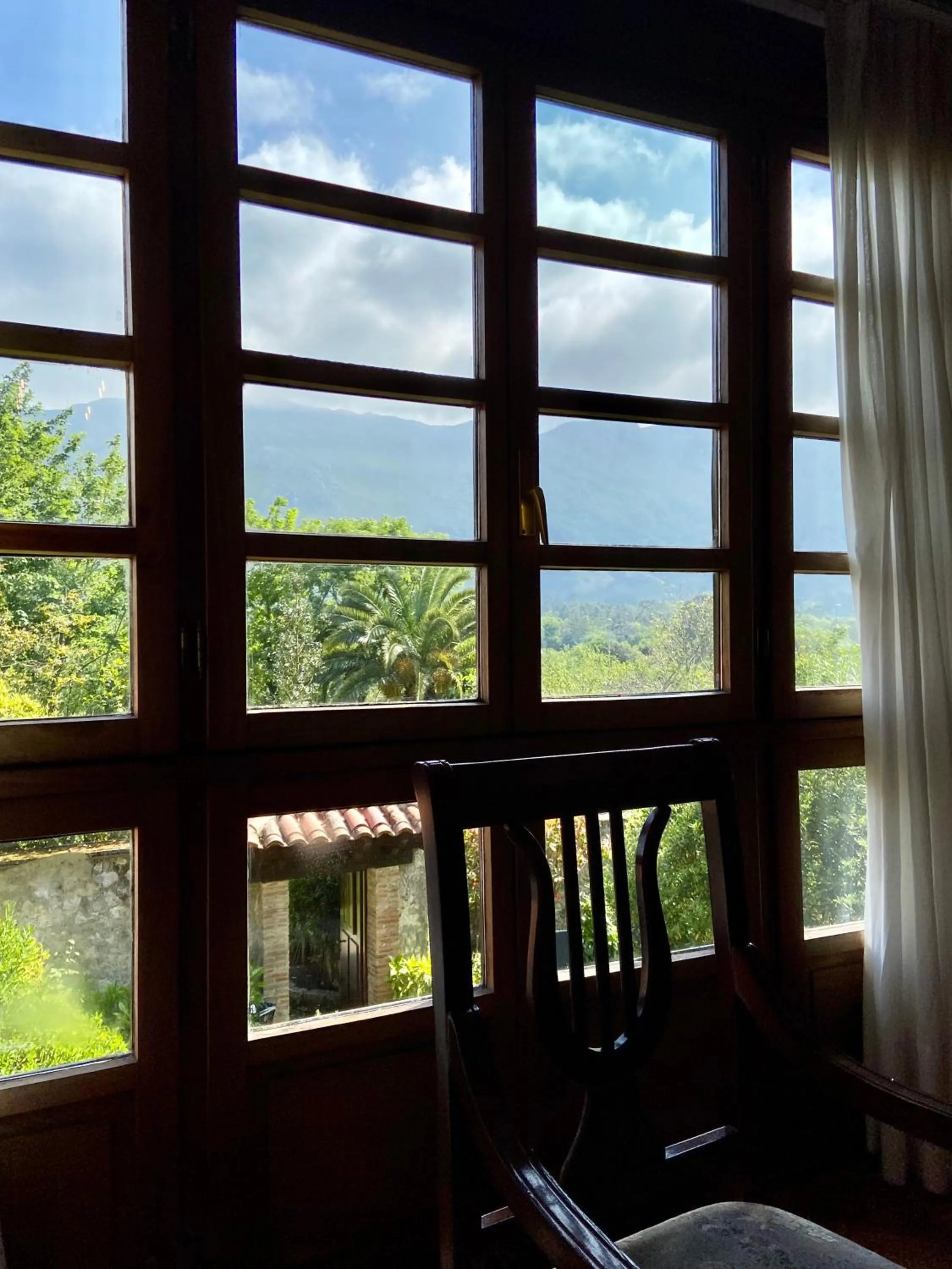 Garden view in Hotel La Arquera