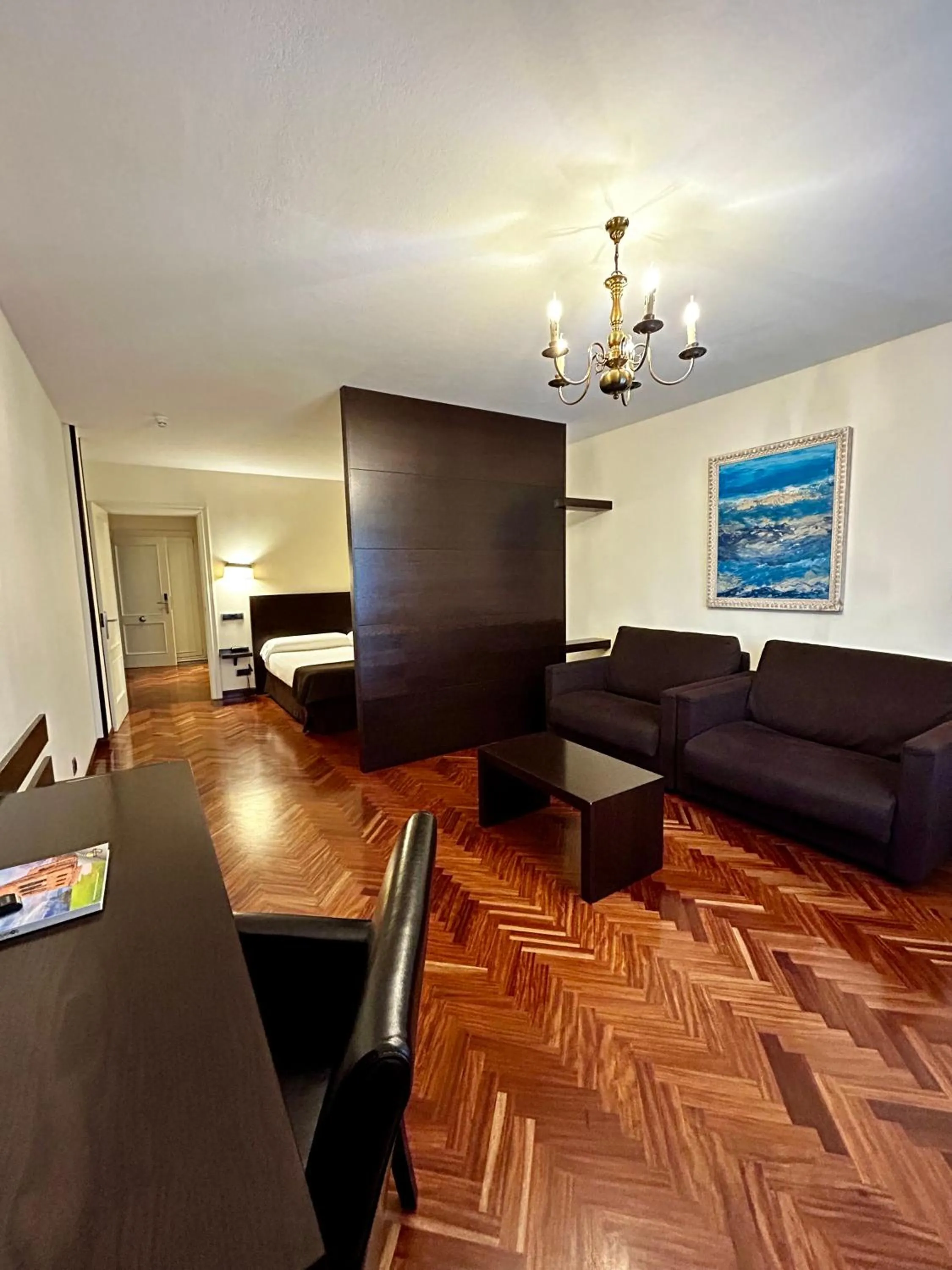 Photo of the whole room in Hotel La Arquera