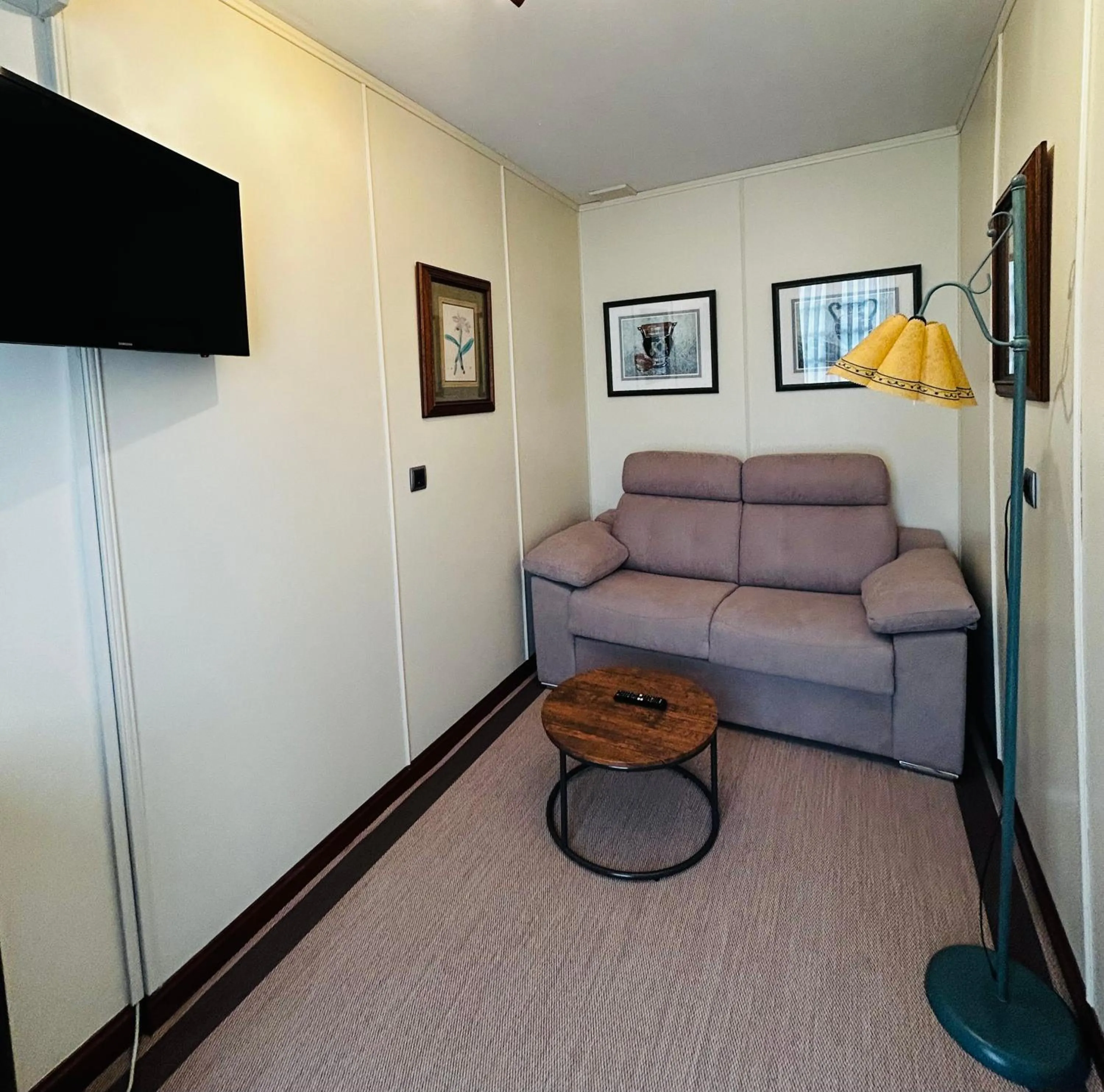 Living room in Hotel La Arquera