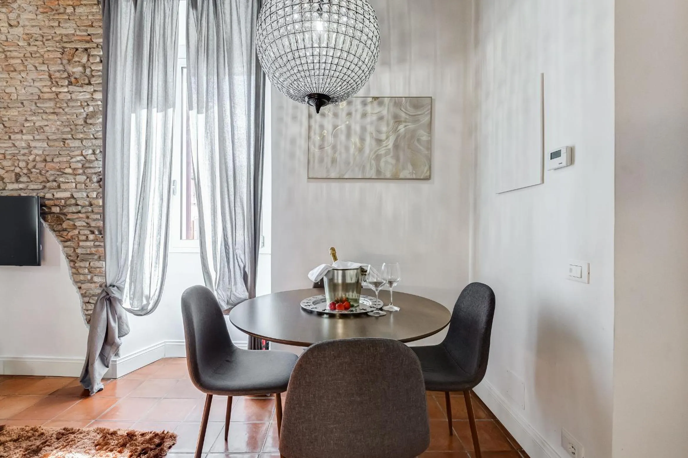 Dining area in Campo dei fiori Royal Orchid apartment