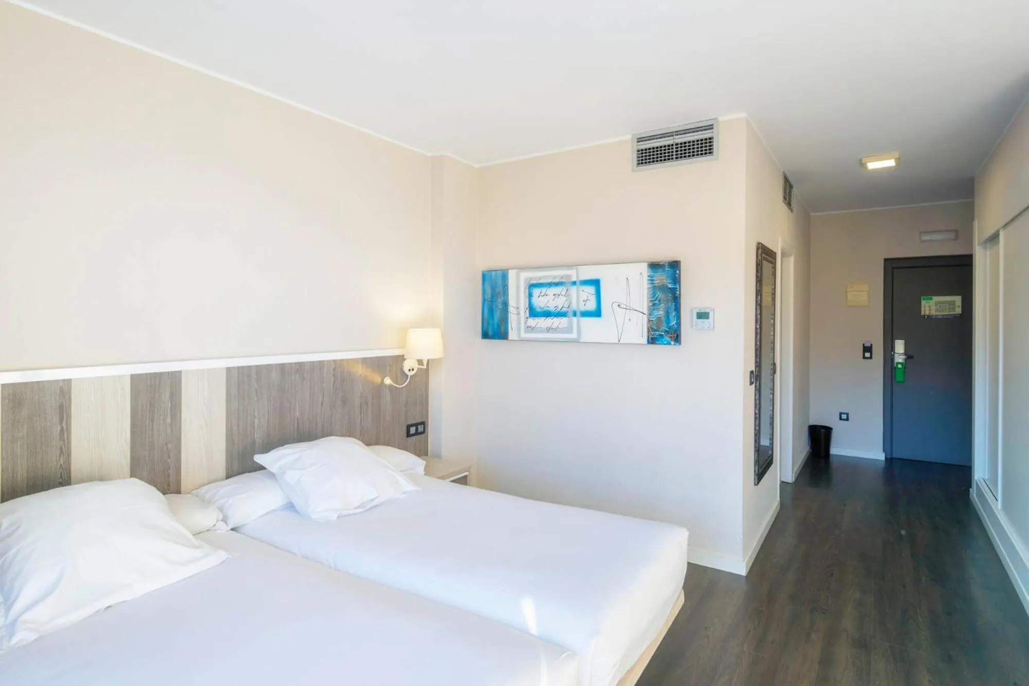 Photo of the whole room, Bed in Hotel La Palma de Llanes