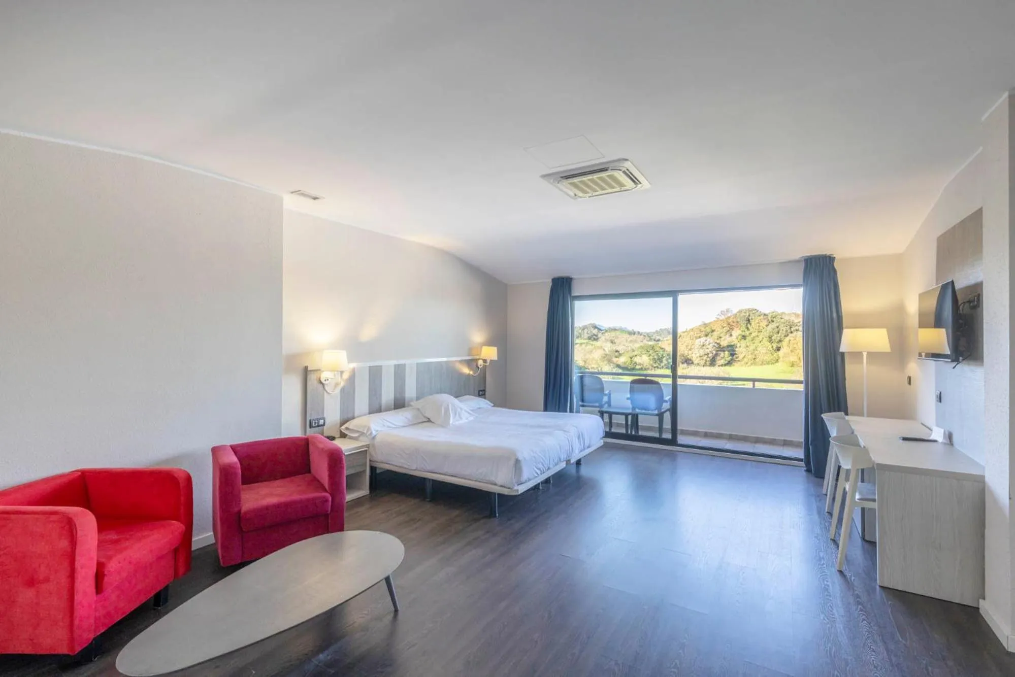 Bedroom, Bed in Hotel La Palma de Llanes