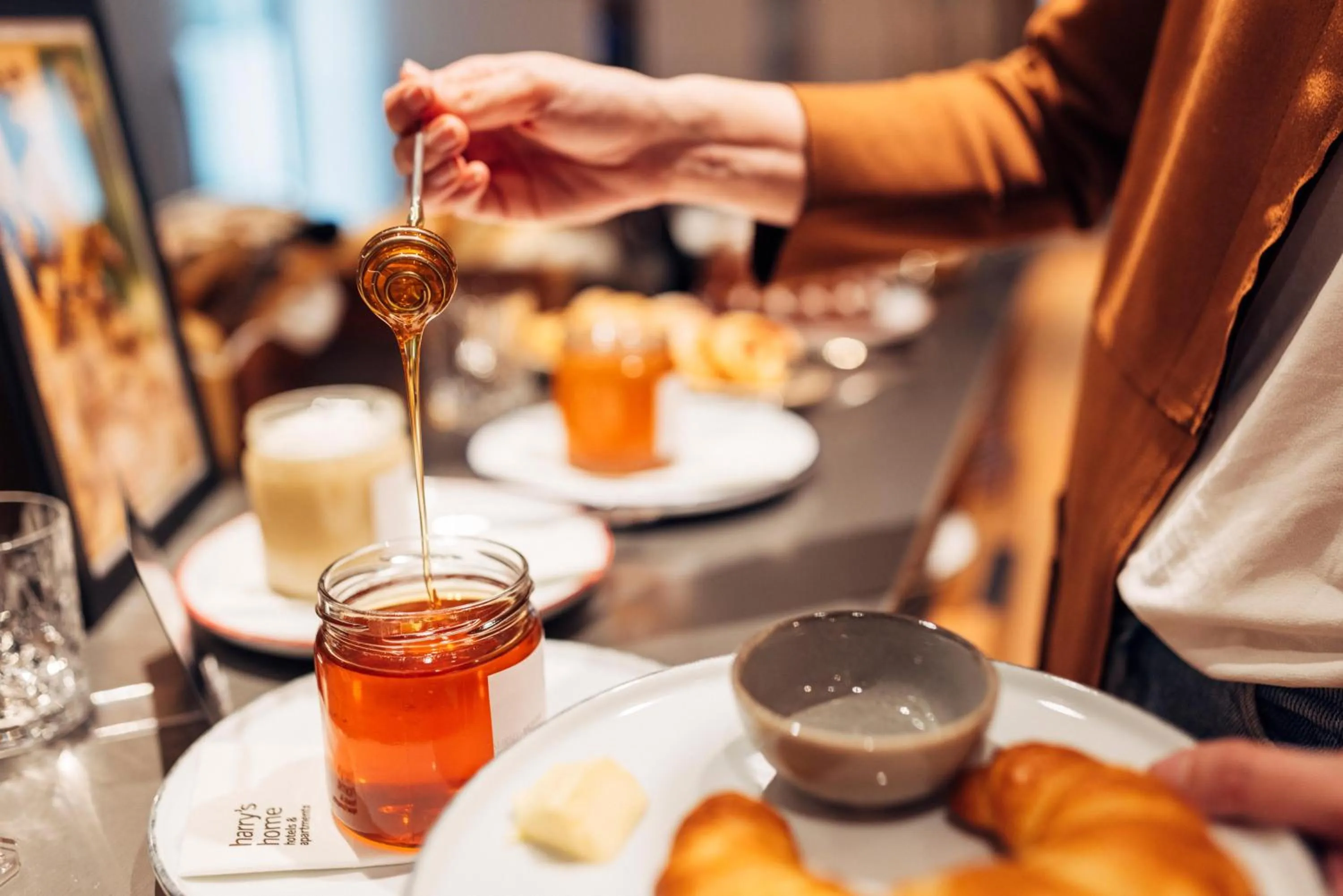 Restaurant/places to eat in harry's home Villach hotel & apartments