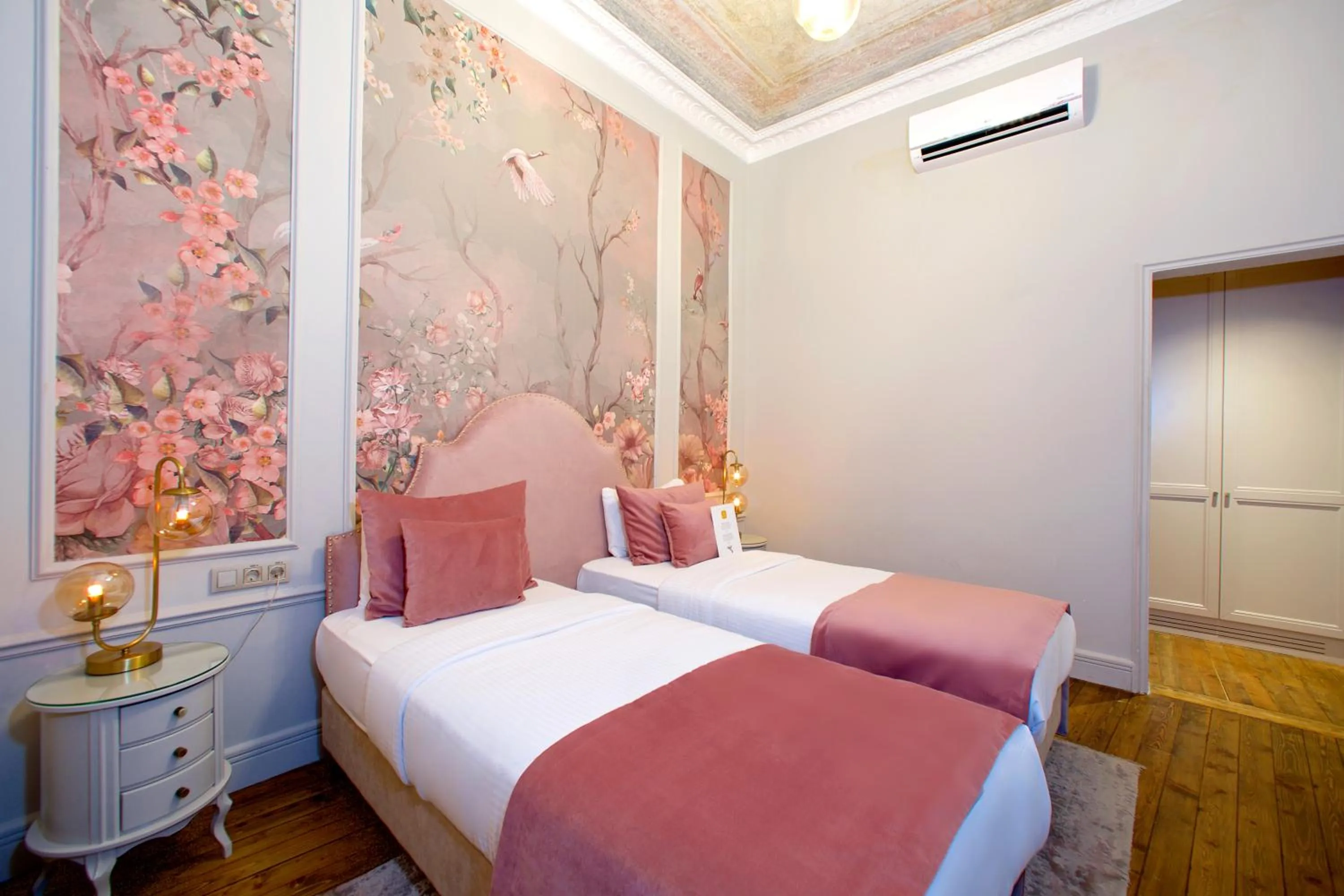 Bed in Ayramin Exclusive Hotel - Special Category