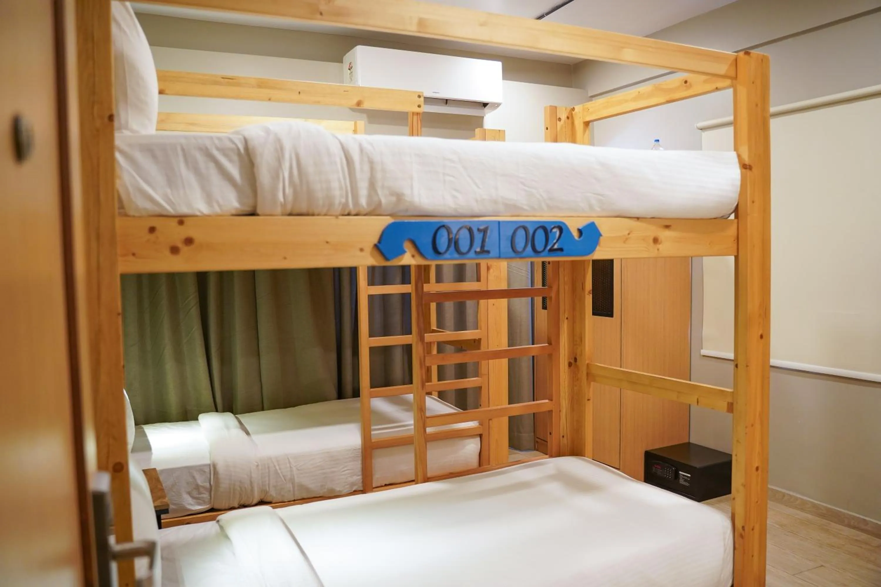 Bed in Indie Stays Goa