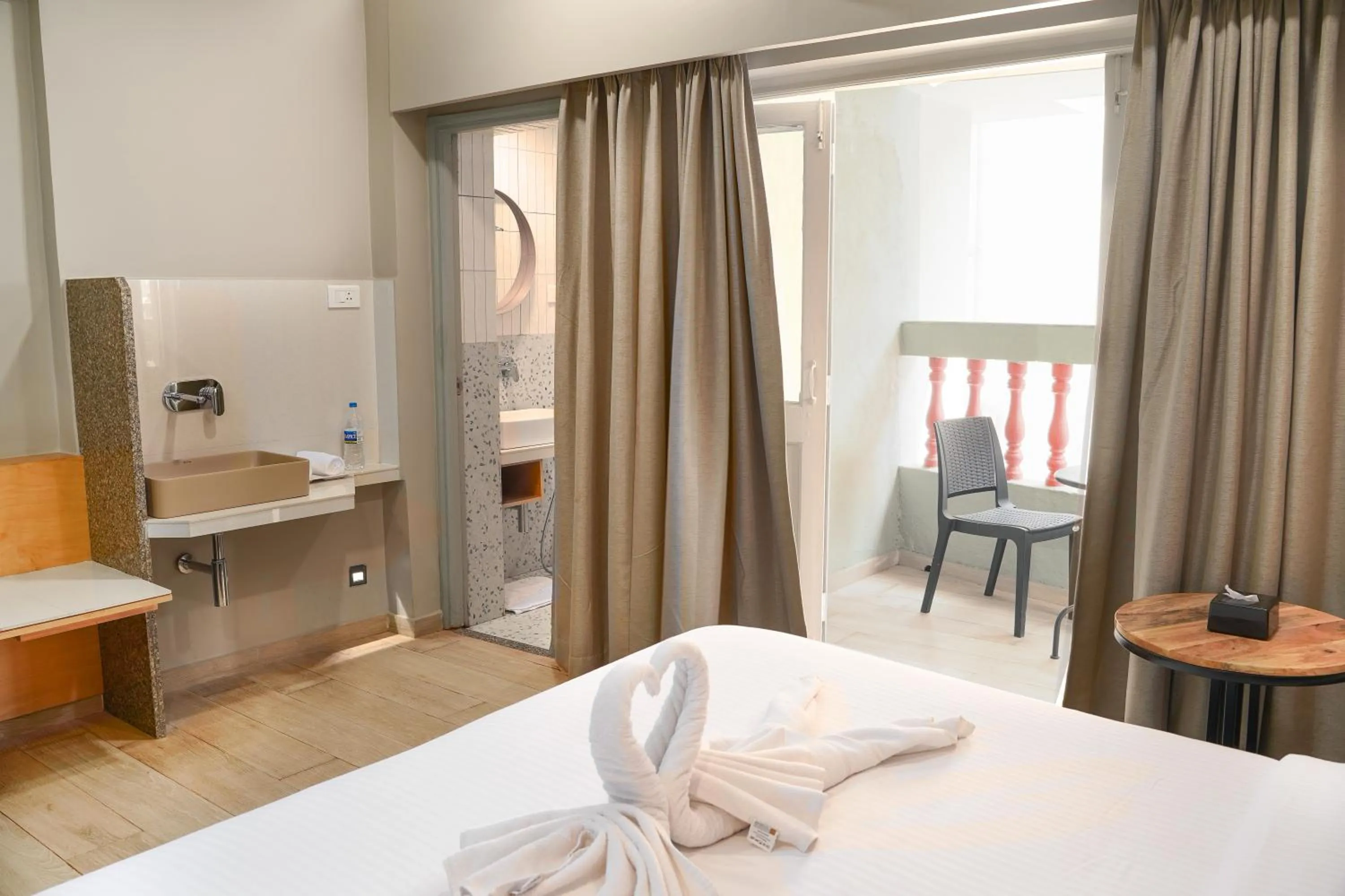 Bed in Indie Stays Goa