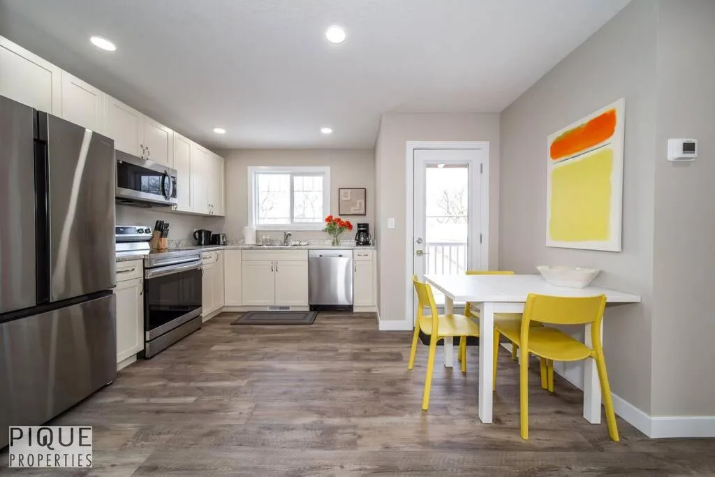 Kitchen or kitchenette in NEW, Euro-Style Suite, Whyte Avenue, AC, Netflix, Sleeps 6!