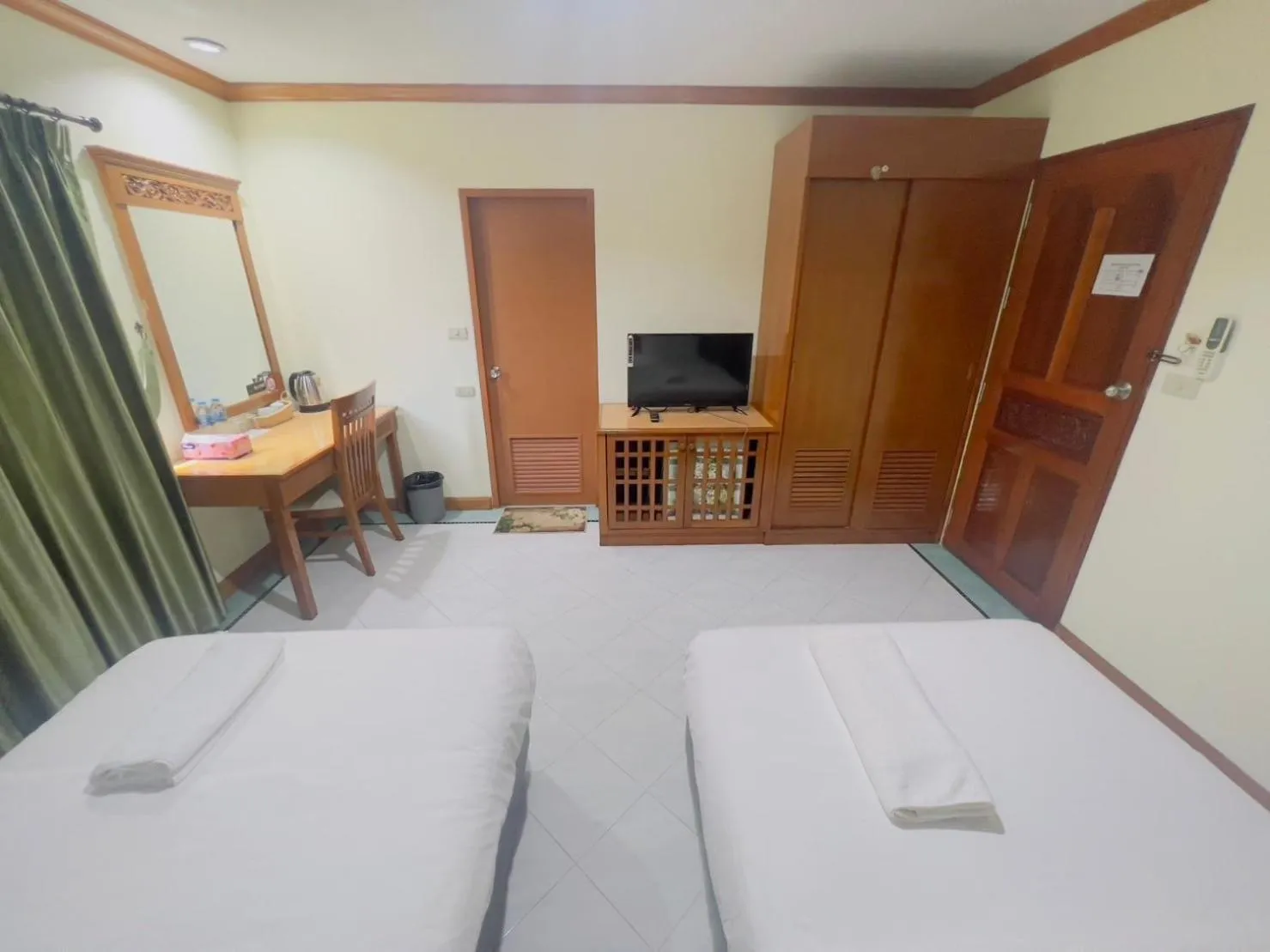 TV and multimedia, Bed in Royal Vista Patong