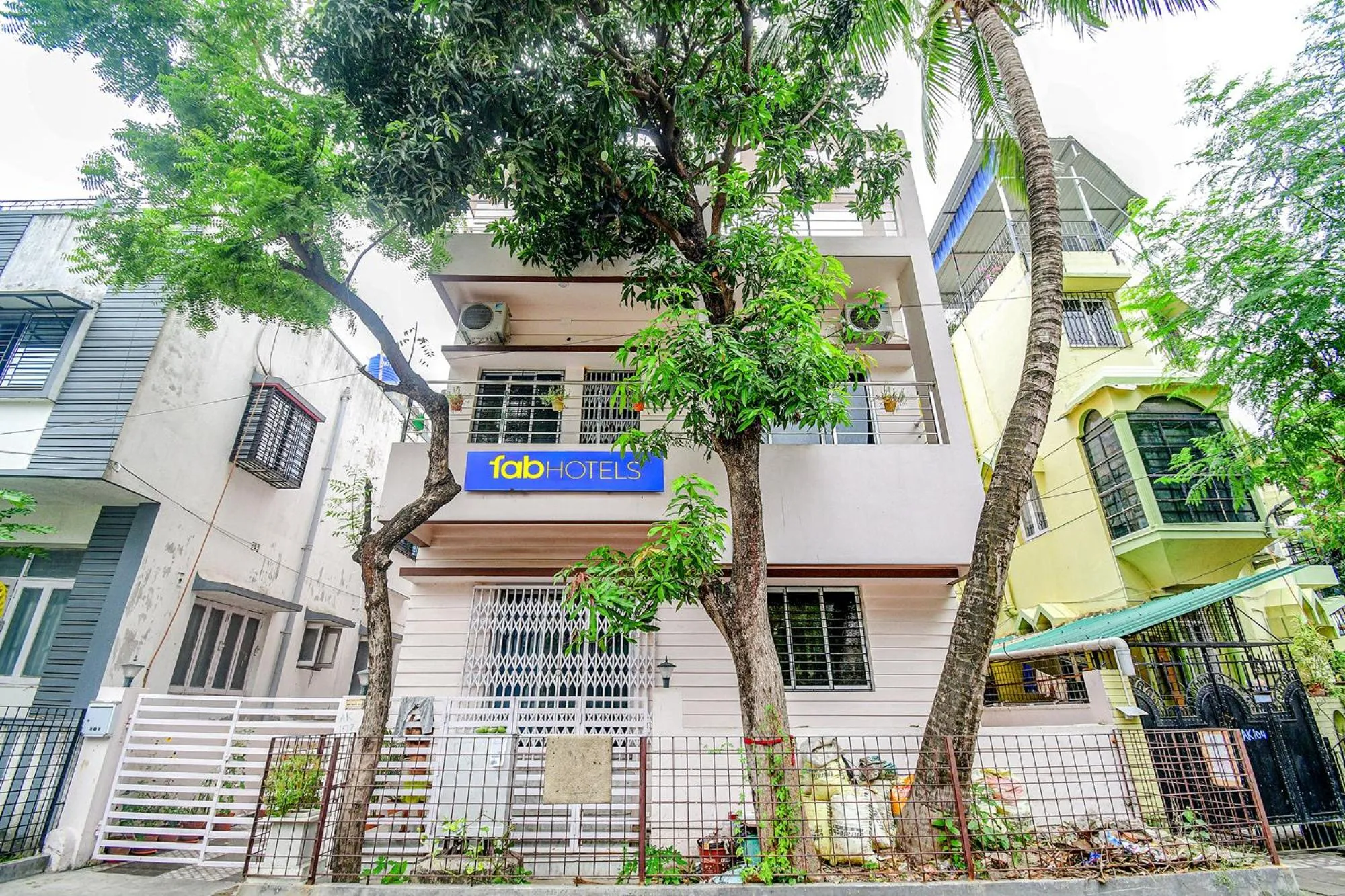 Property building in FabExpress Moon Residency